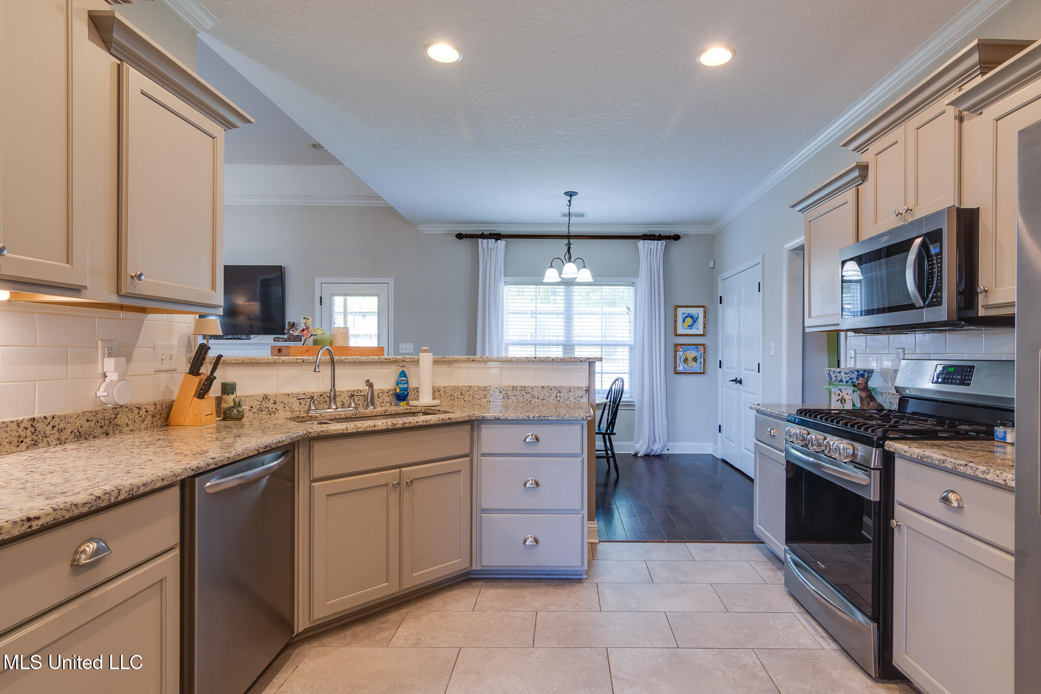 1757 Robertson Pl Drive, Hernando, Mississippi image 11