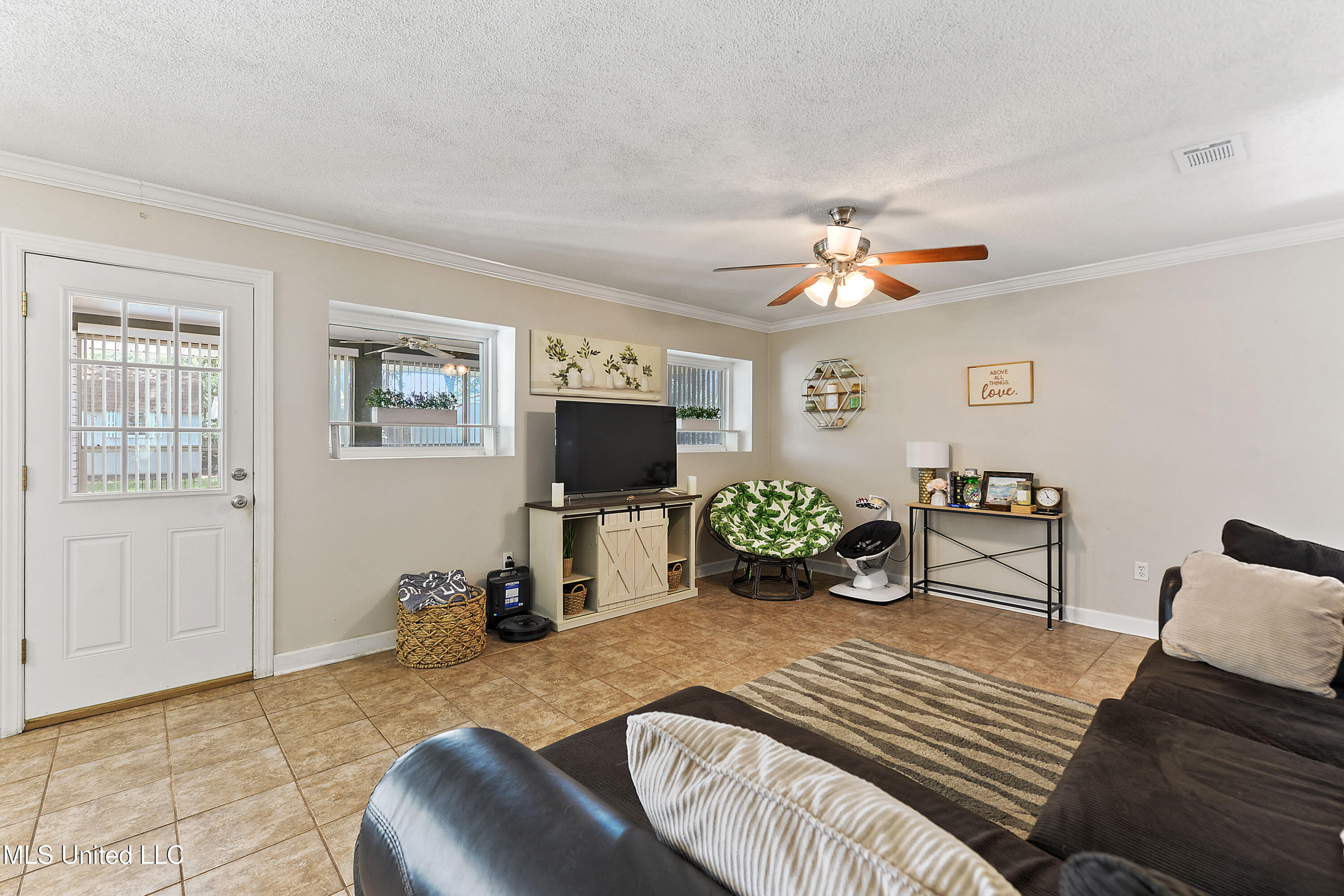 2424 Cotton Drive, Gulfport, Mississippi image 4