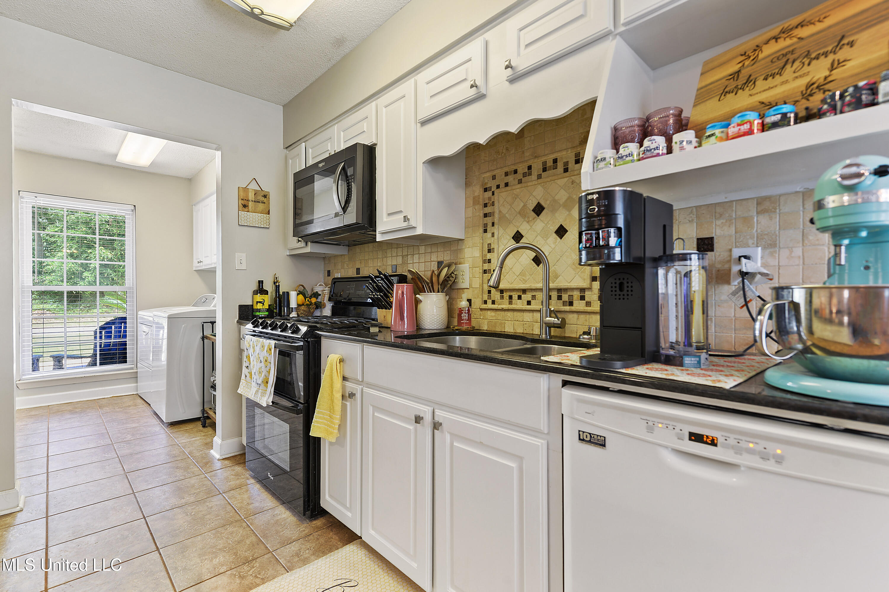 2424 Cotton Drive, Gulfport, Mississippi image 8