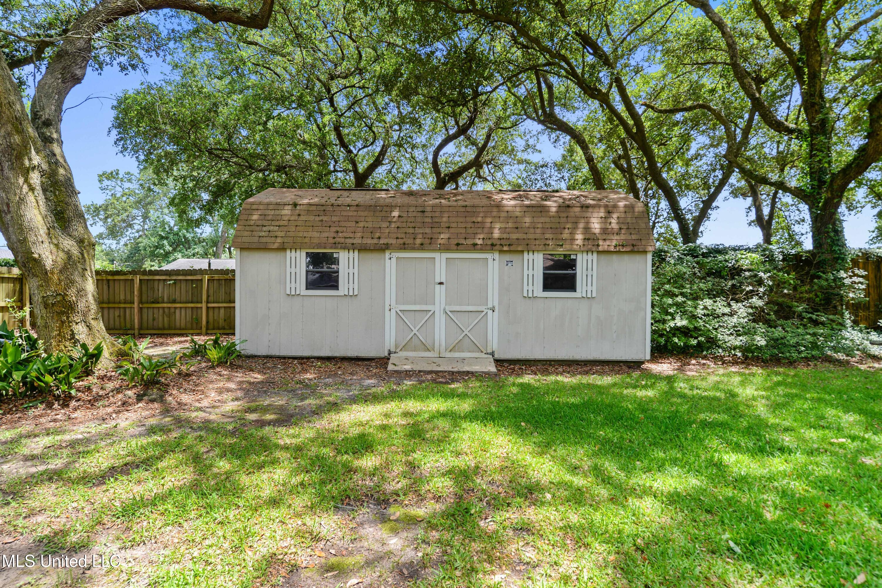 2424 Cotton Drive, Gulfport, Mississippi image 24
