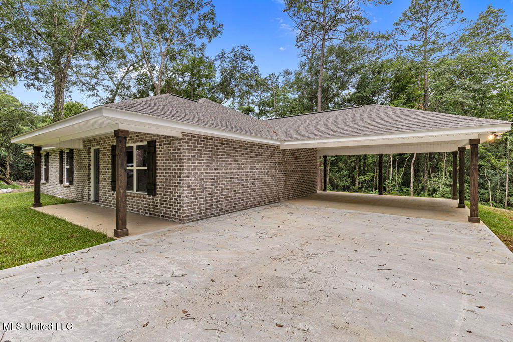 23235 Indian Ridge Road, Picayune, Mississippi image 2