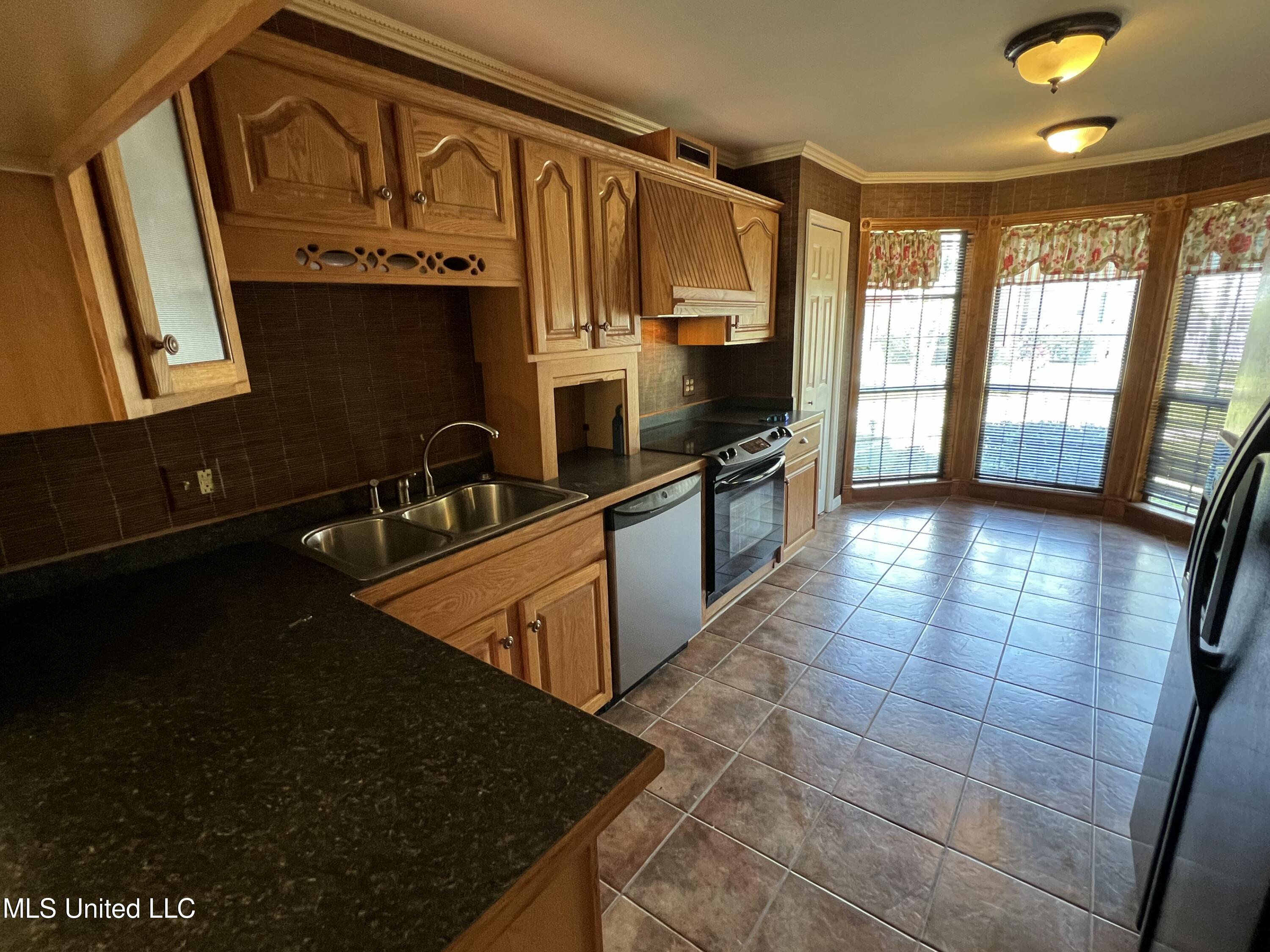 928 Courthouse Road #33, Gulfport, Mississippi image 7