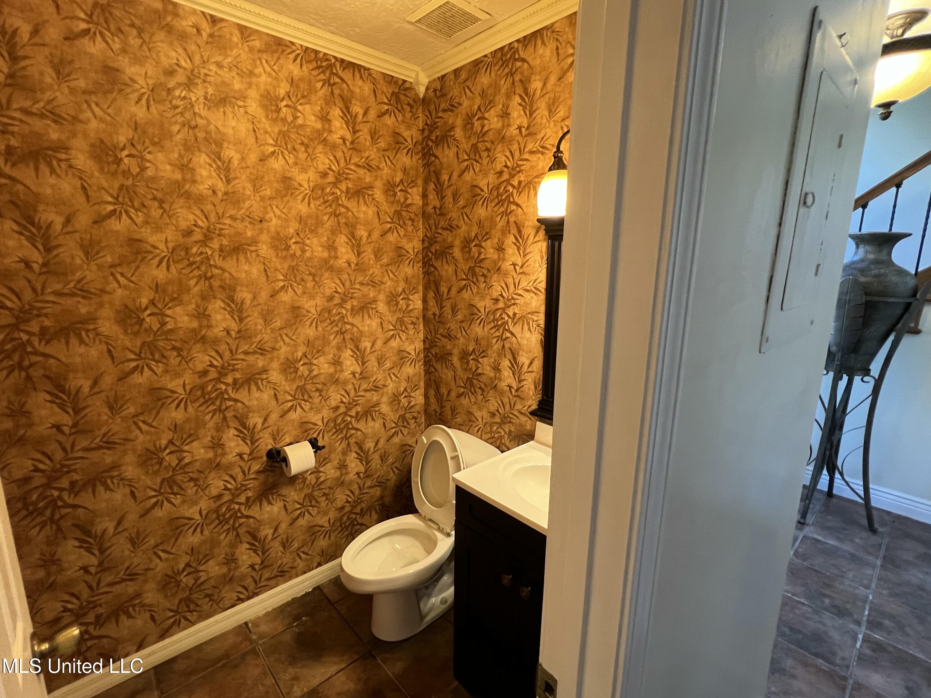 928 Courthouse Road #33, Gulfport, Mississippi image 6
