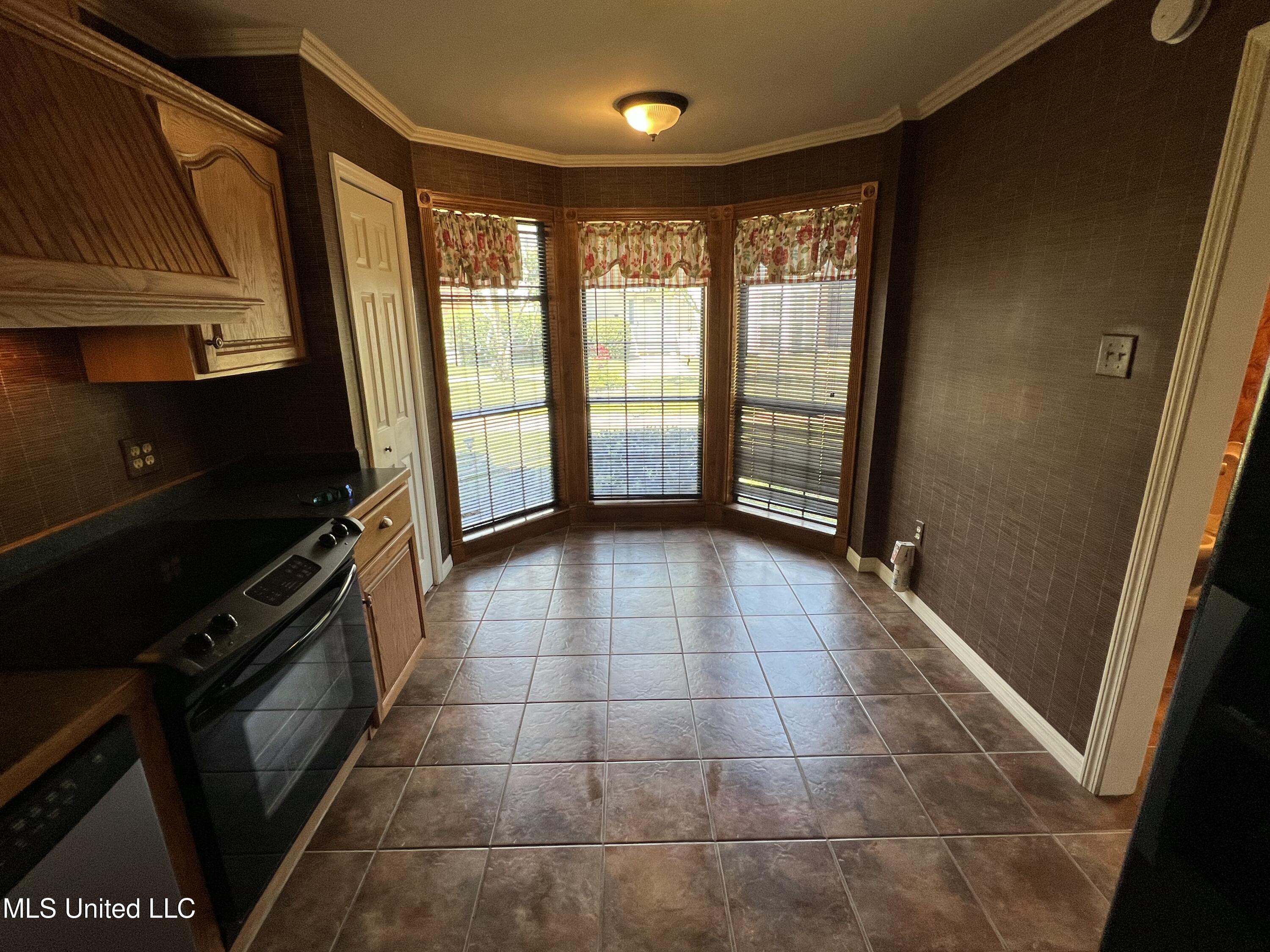 928 Courthouse Road #33, Gulfport, Mississippi image 8