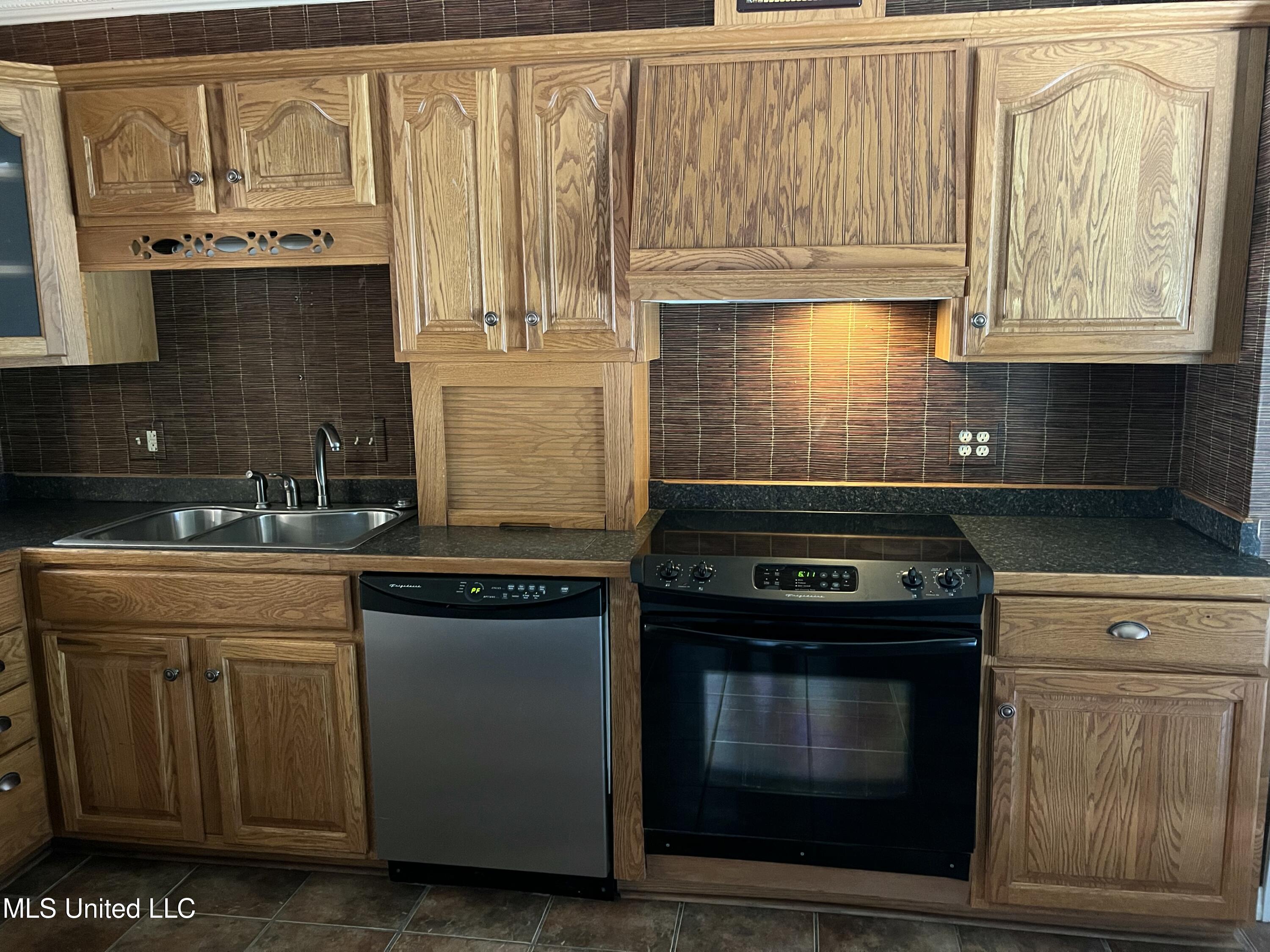 928 Courthouse Road #33, Gulfport, Mississippi image 10