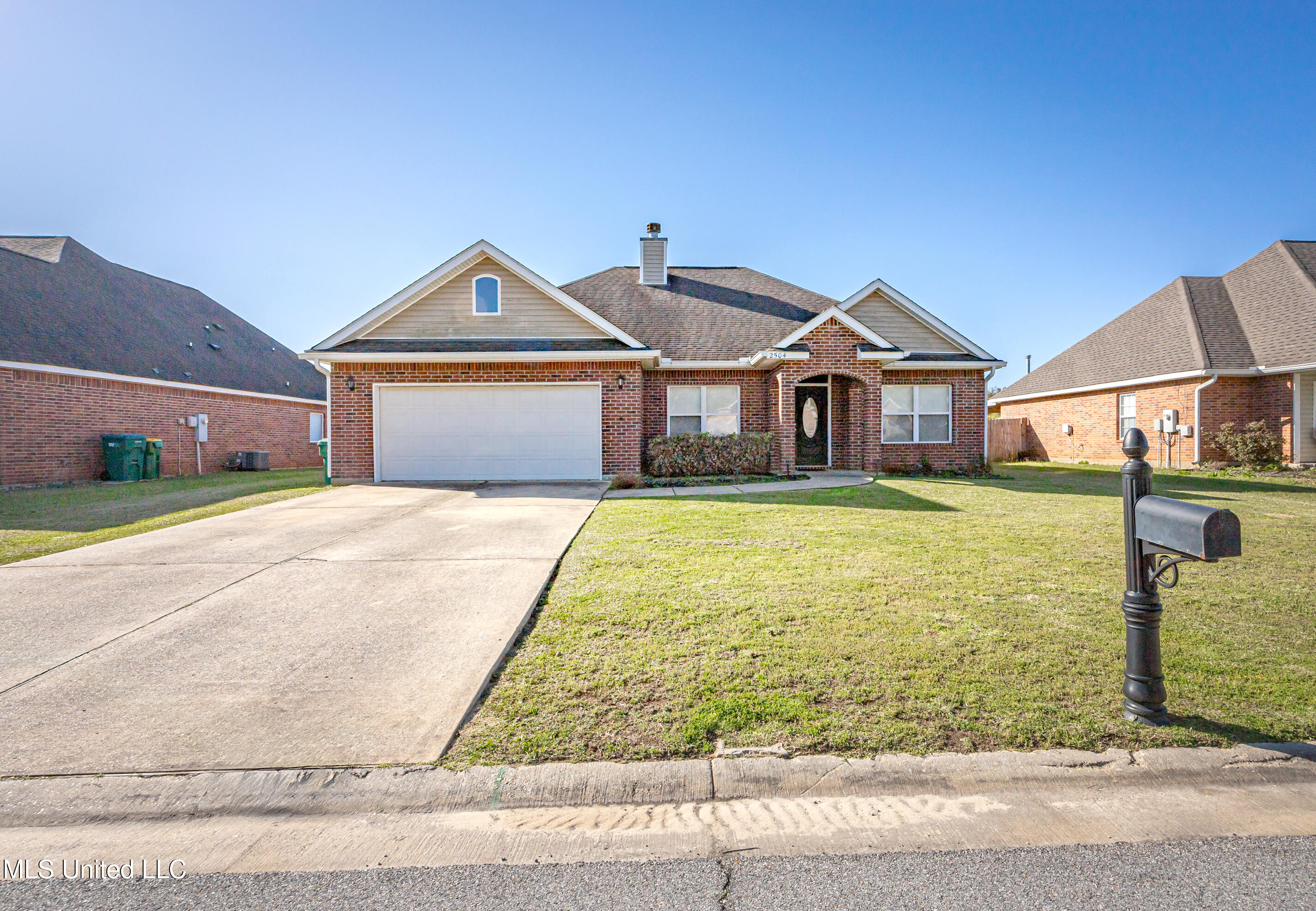 2504 Rue Beaux Chenes Central, Ocean Springs, Mississippi image 2