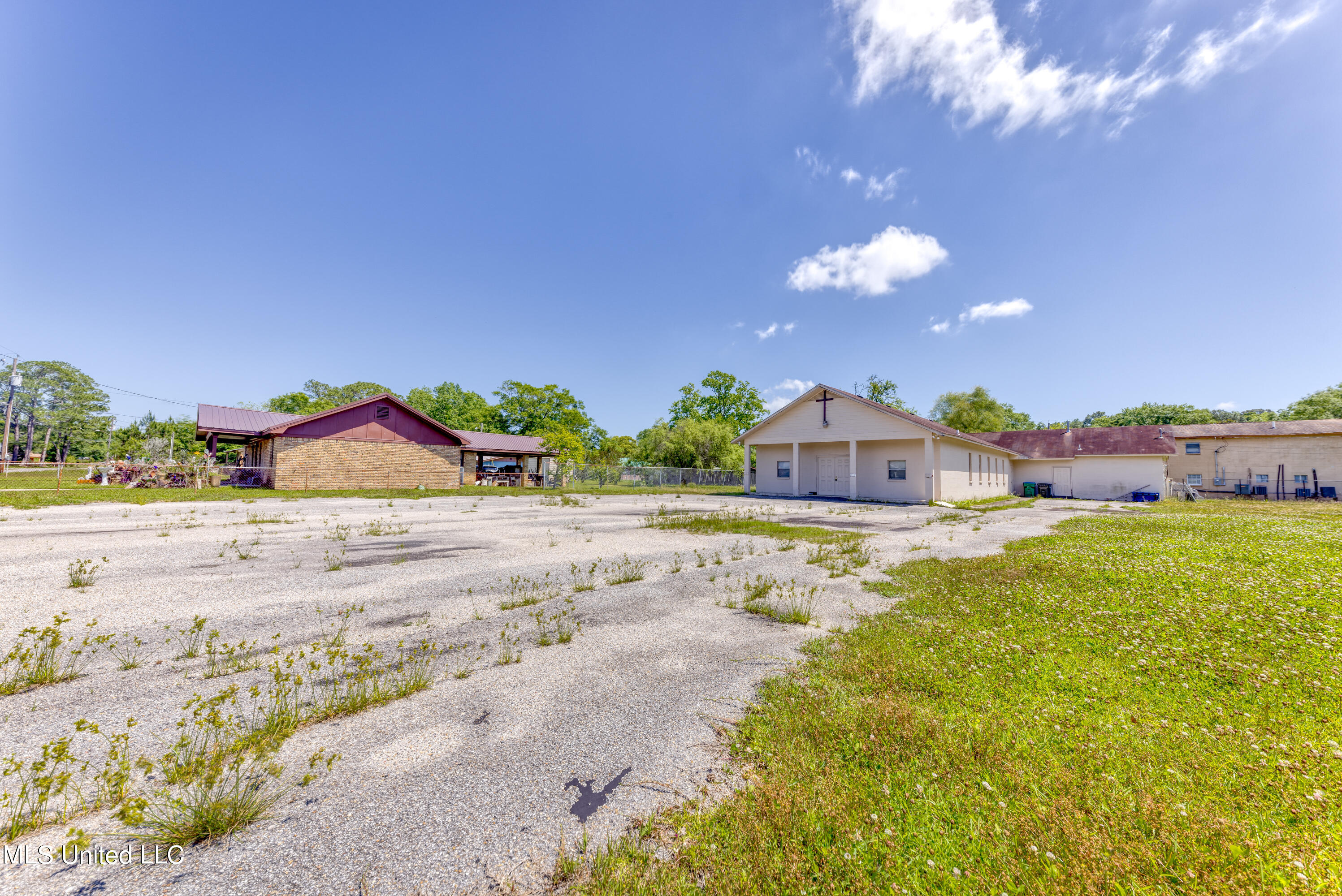 5106 Hubert Street, Moss Point, Mississippi image 2