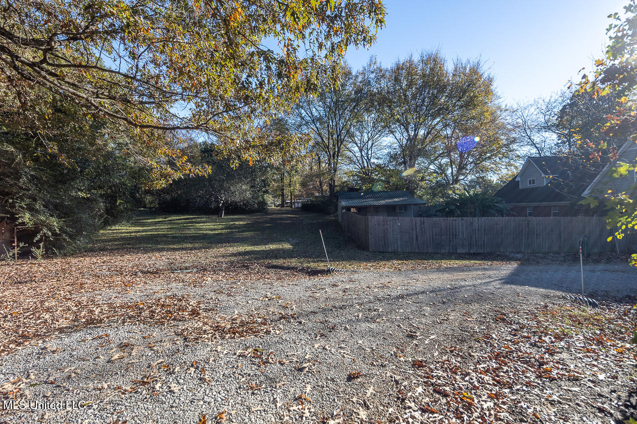 5020 Wildwood Drive, Southaven, Mississippi image 36