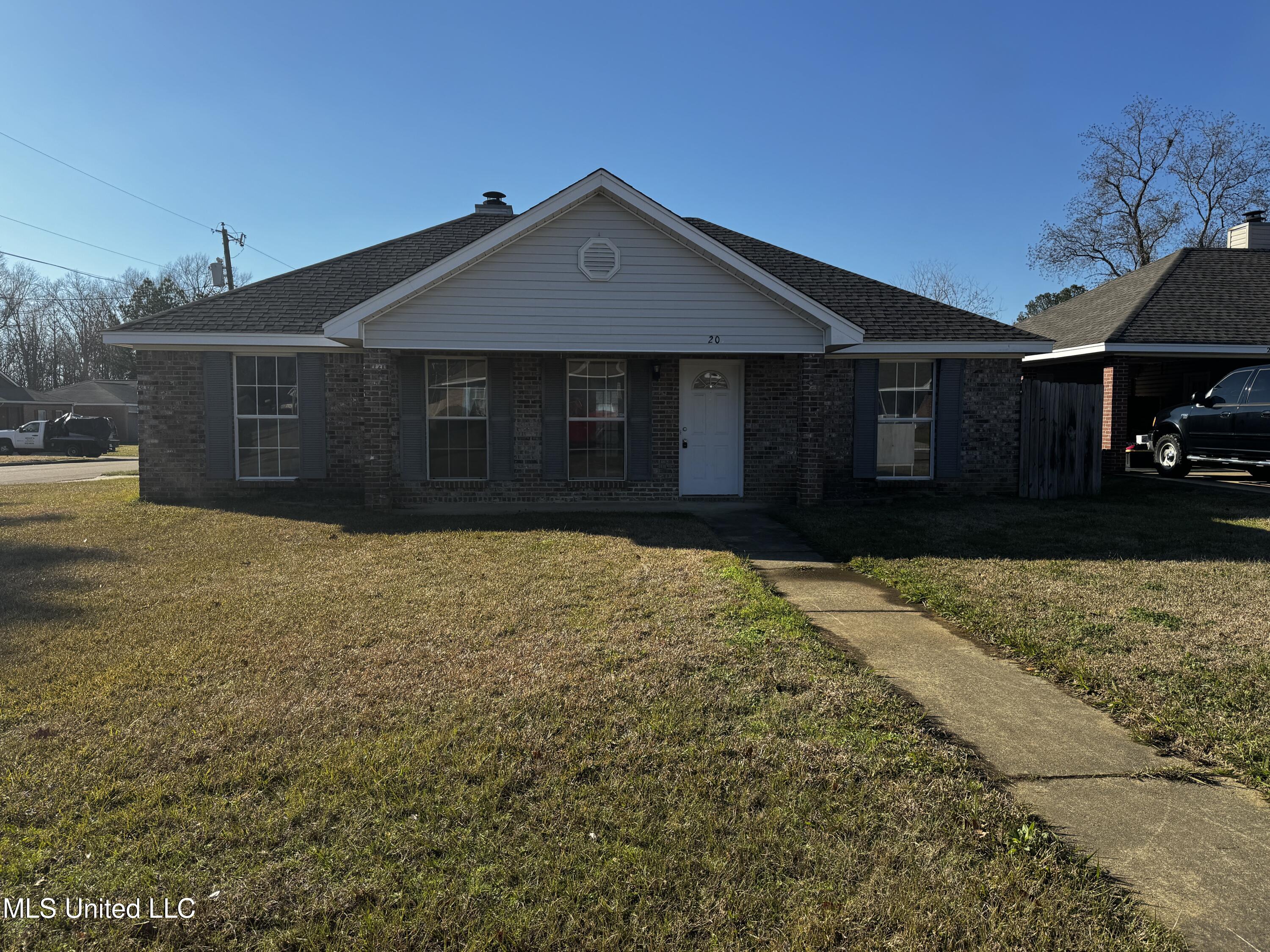 201 Richard Cove, Pearl, Mississippi image 1