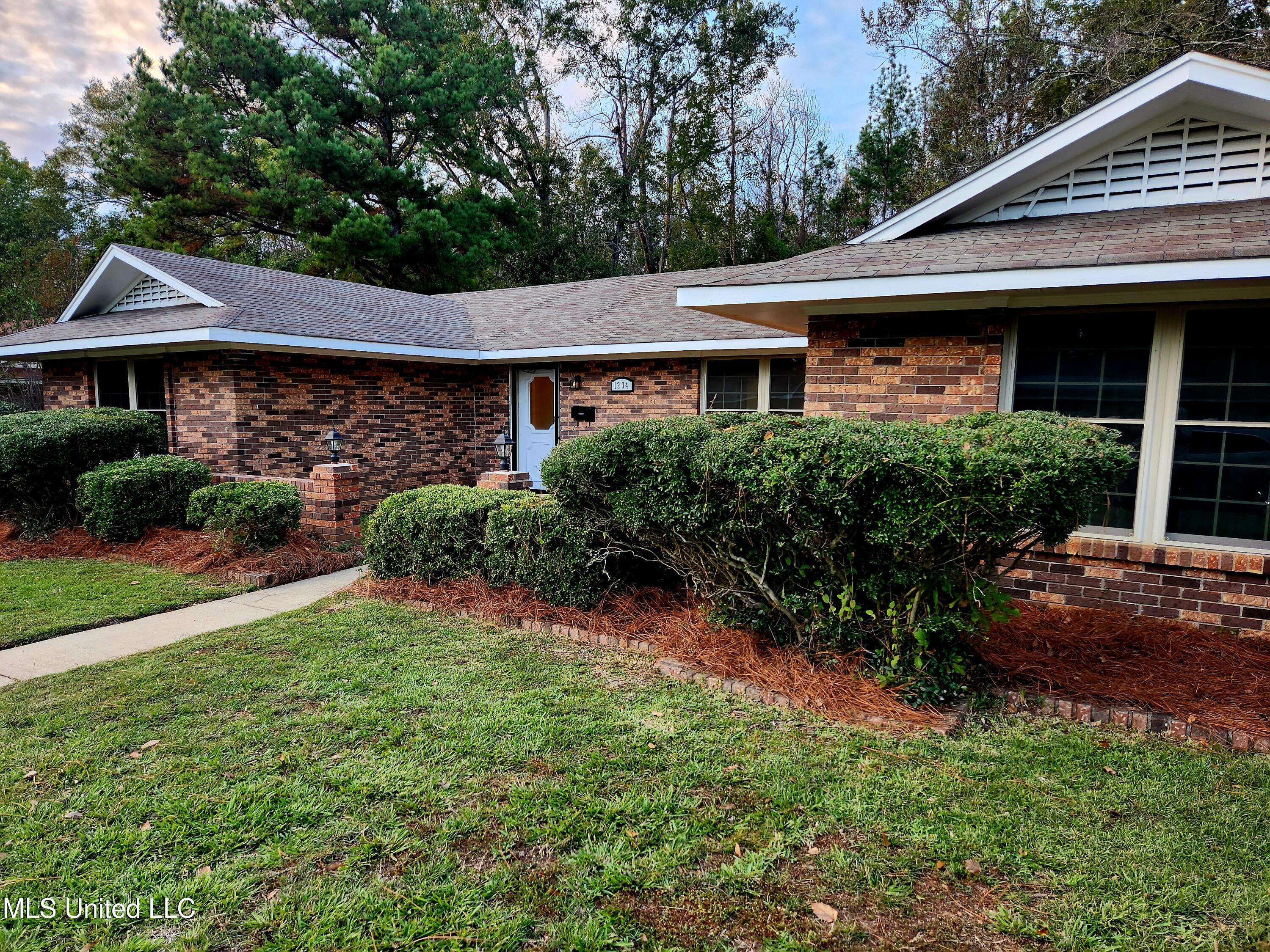 1234 Woodfield Drive, Jackson, Mississippi image 2