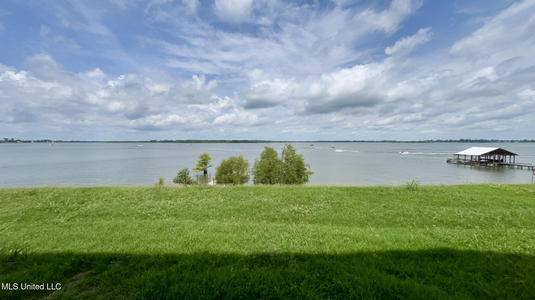 1216 Eagle Lake Shore Road Road, Vicksburg, Mississippi image 2