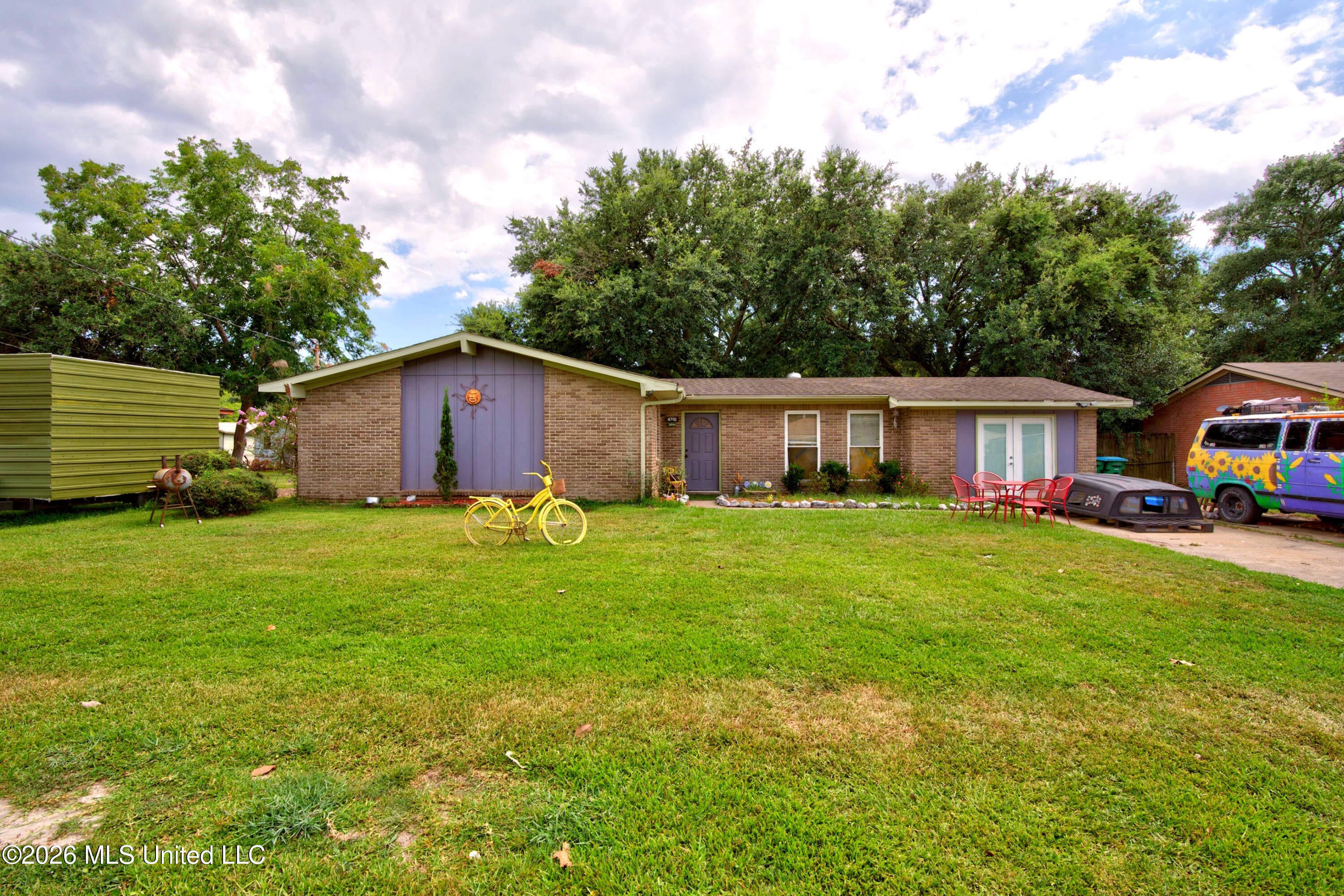 4710 Coronada Avenue - Photo 2