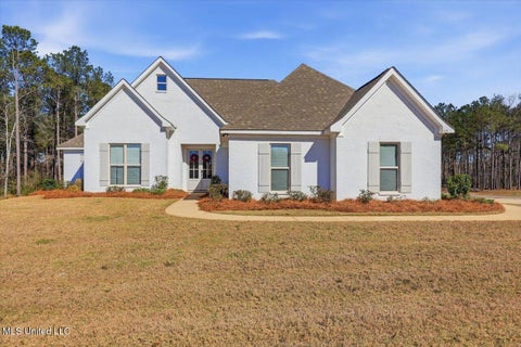 Homes For Sale - 119 Ashwood Lane<br/> Simpson County, Mendenhall, MS 39114