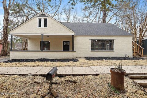 Homes For Sale - 404 Walnut Street<br/> Port Gibson, MS 39150