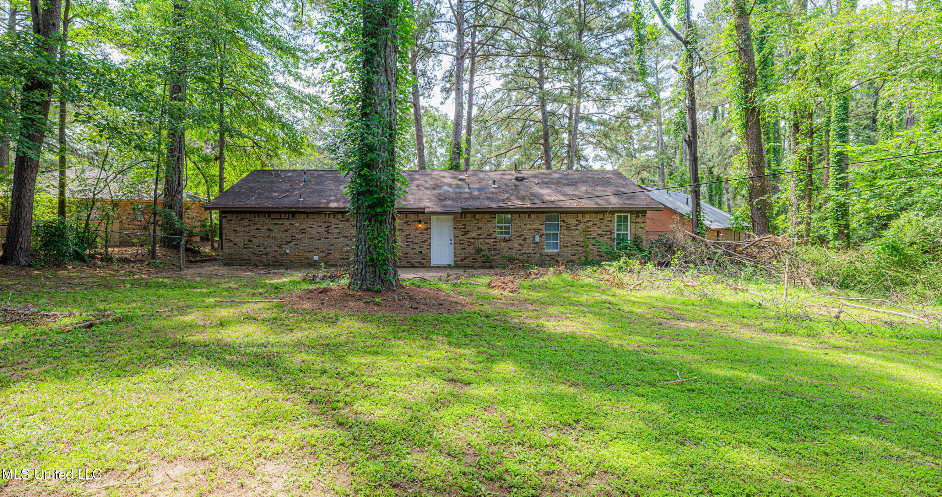 27 Wisteria Court, Jackson, Mississippi image 6