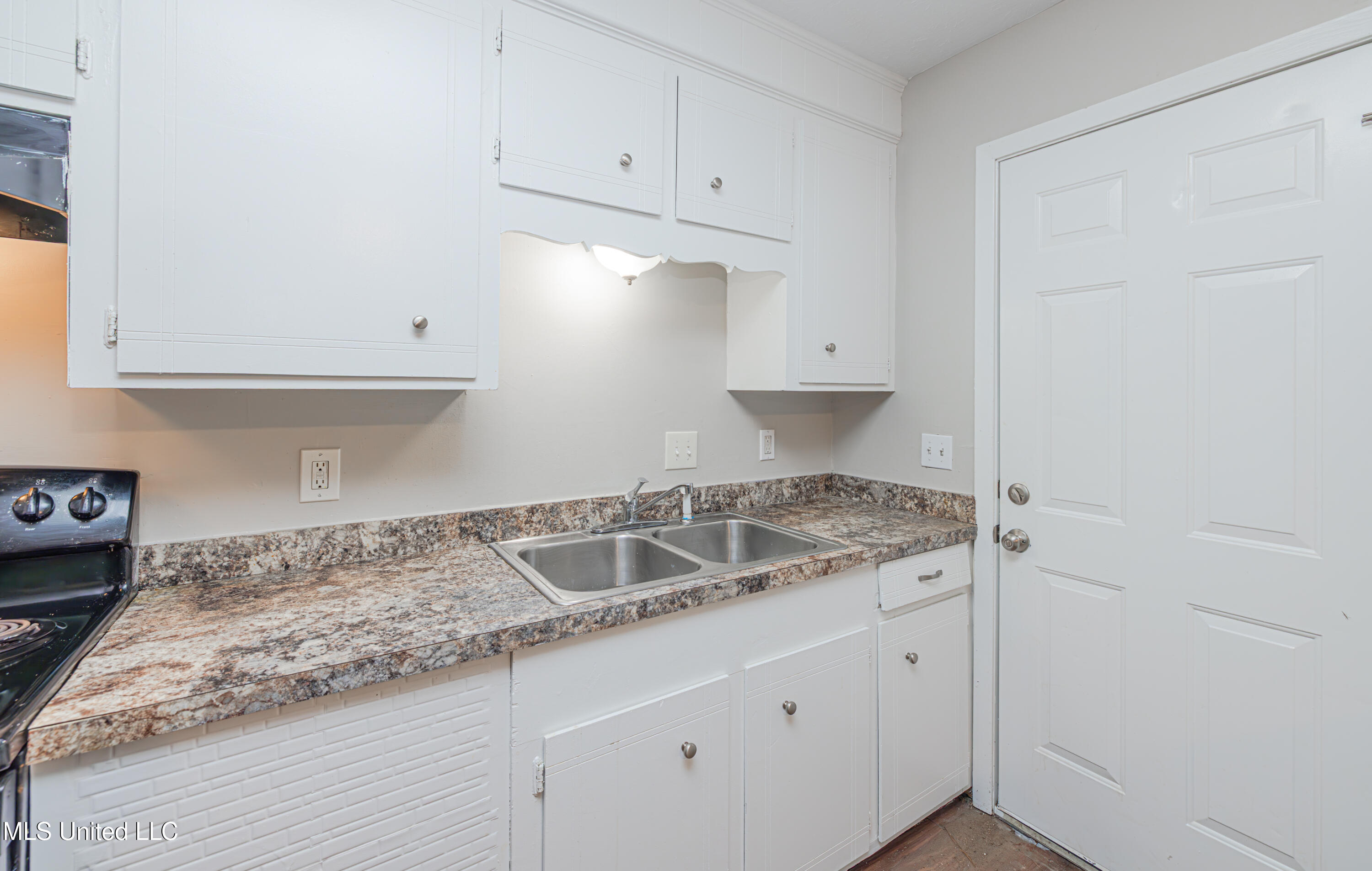 27 Wisteria Court, Jackson, Mississippi image 14