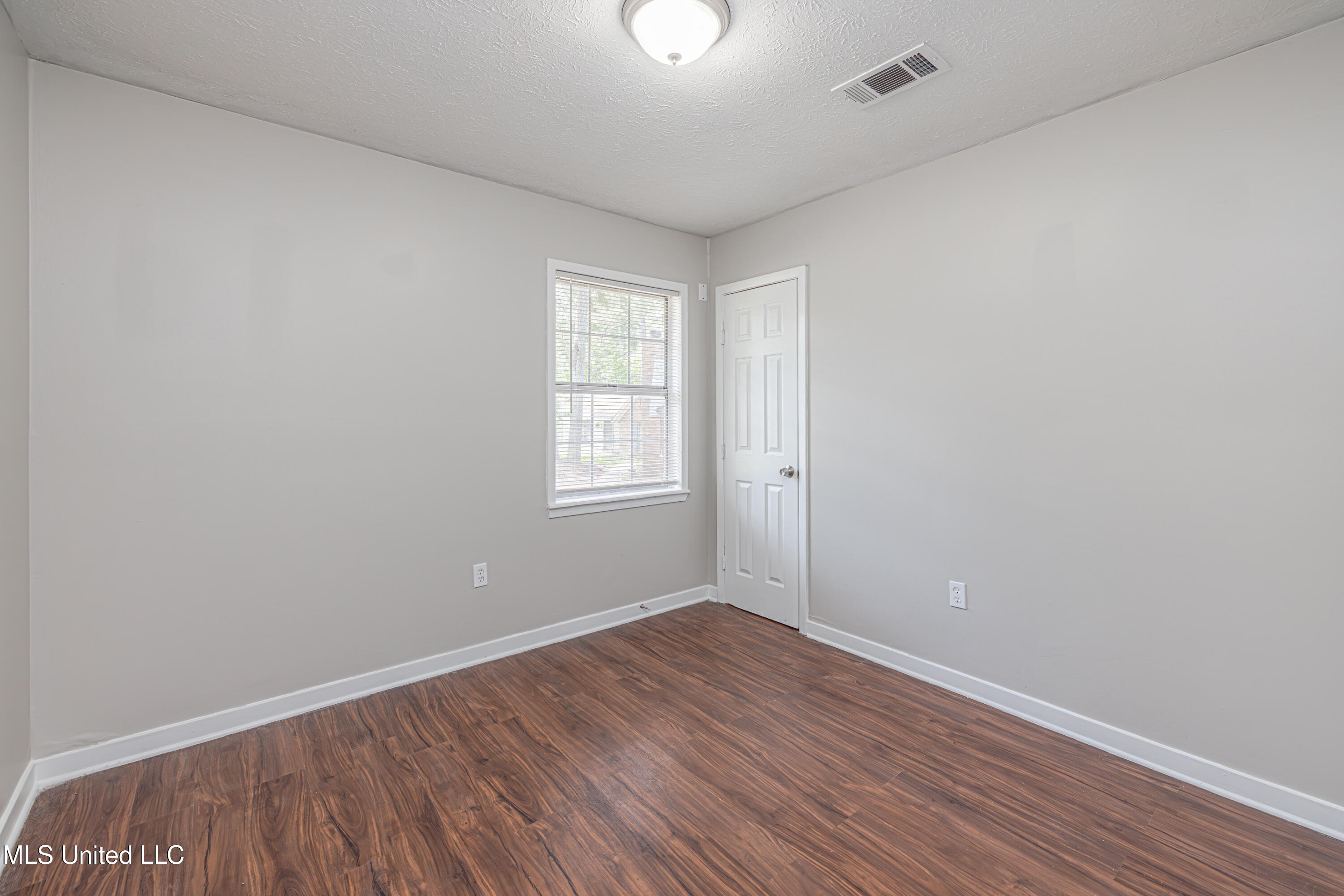 27 Wisteria Court, Jackson, Mississippi image 18