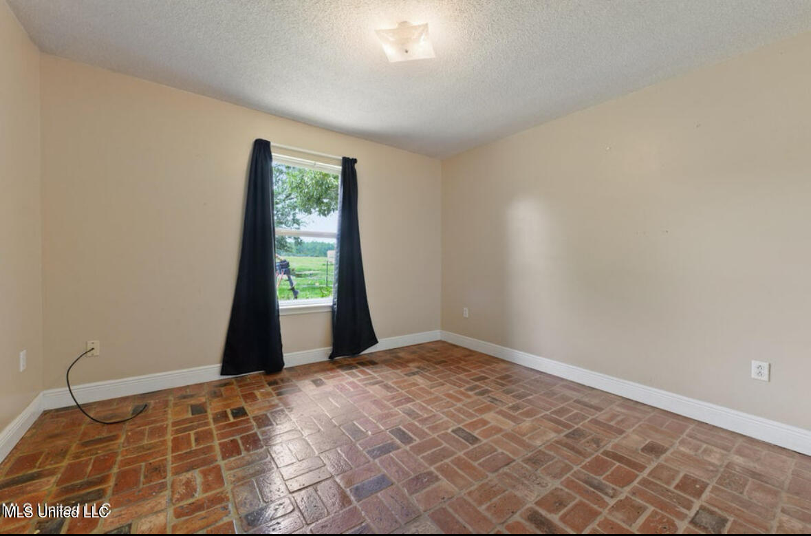 4127 Ceolia Taylor Road, Moss Point, Mississippi image 9