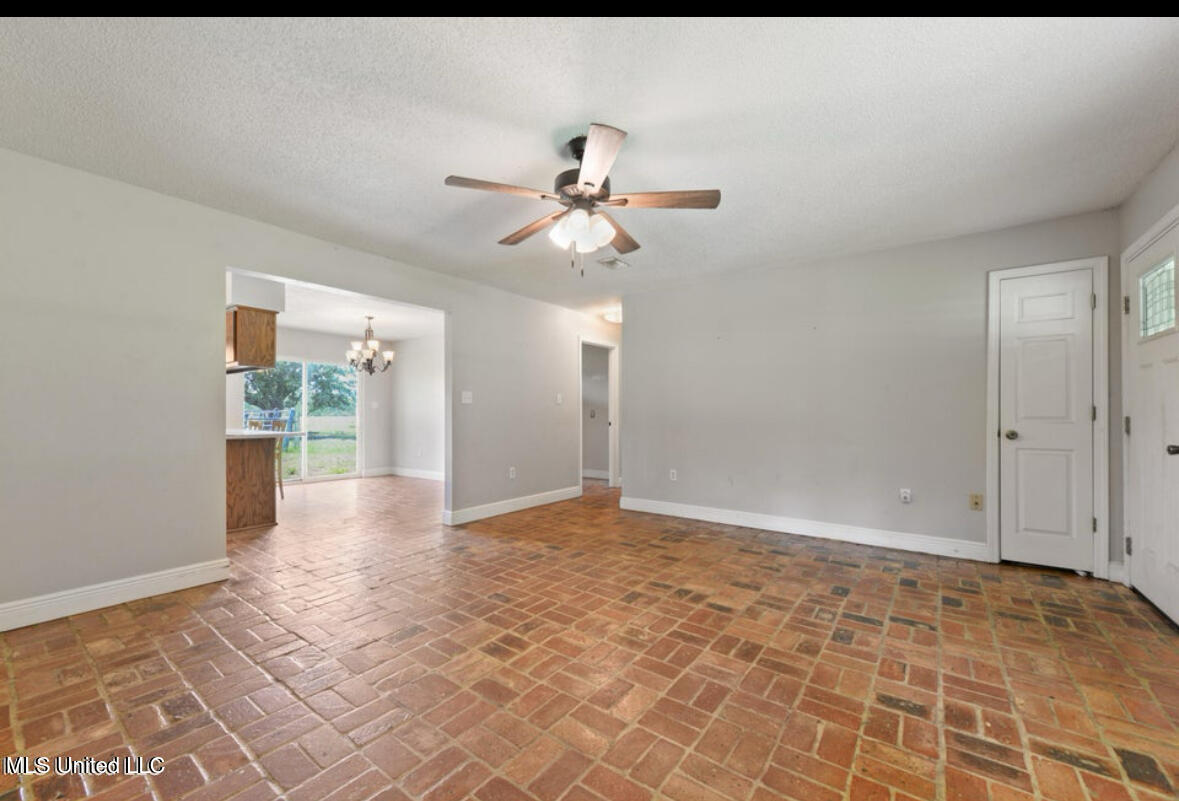 4127 Ceolia Taylor Road, Moss Point, Mississippi image 8