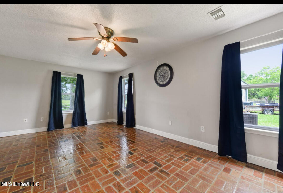 4127 Ceolia Taylor Road, Moss Point, Mississippi image 18