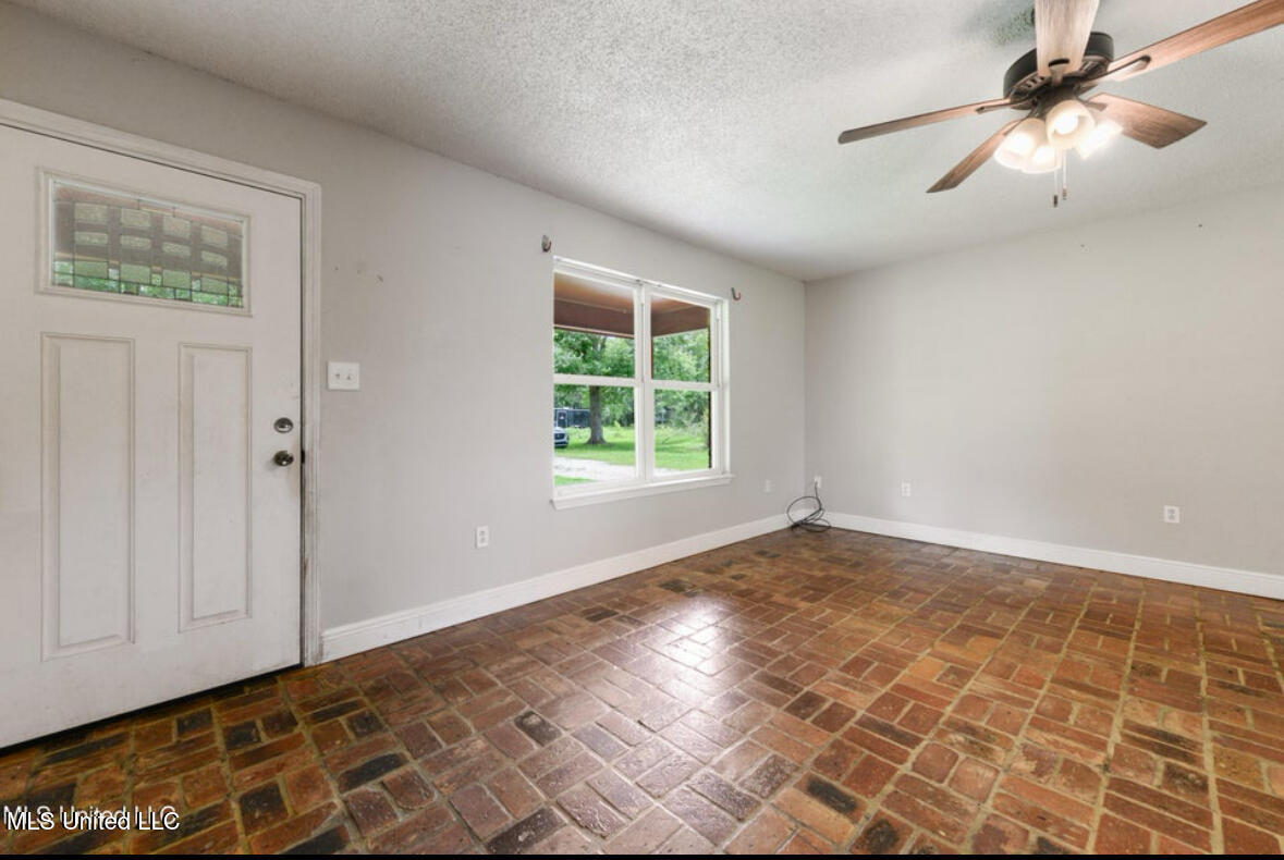 4127 Ceolia Taylor Road, Moss Point, Mississippi image 7