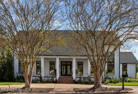 Homes For Sale - 9 Glen Eagles Drive<br/> Jackson, MS 39211