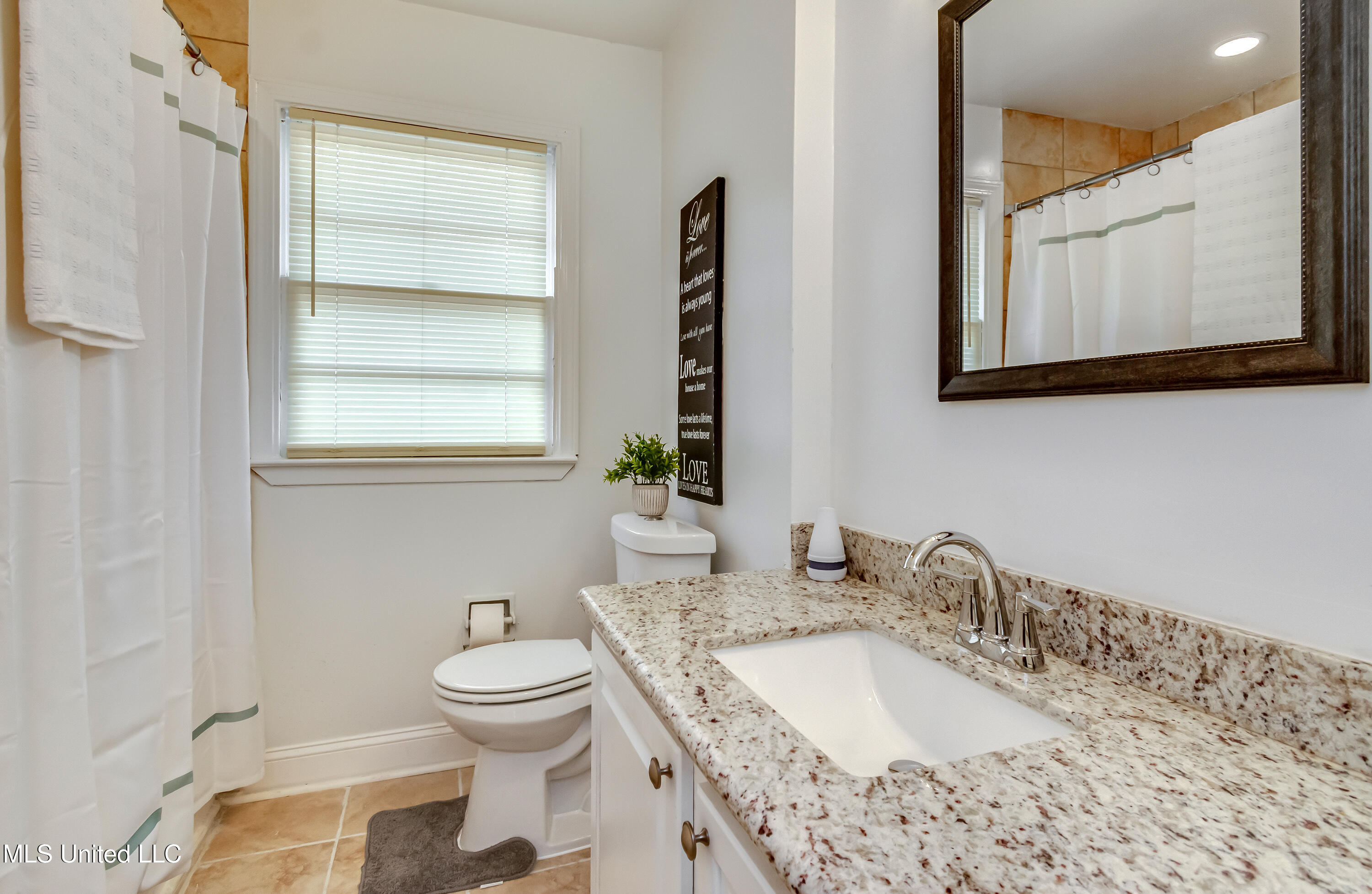 245 Wildwood Terrace, Jackson, Mississippi image 15