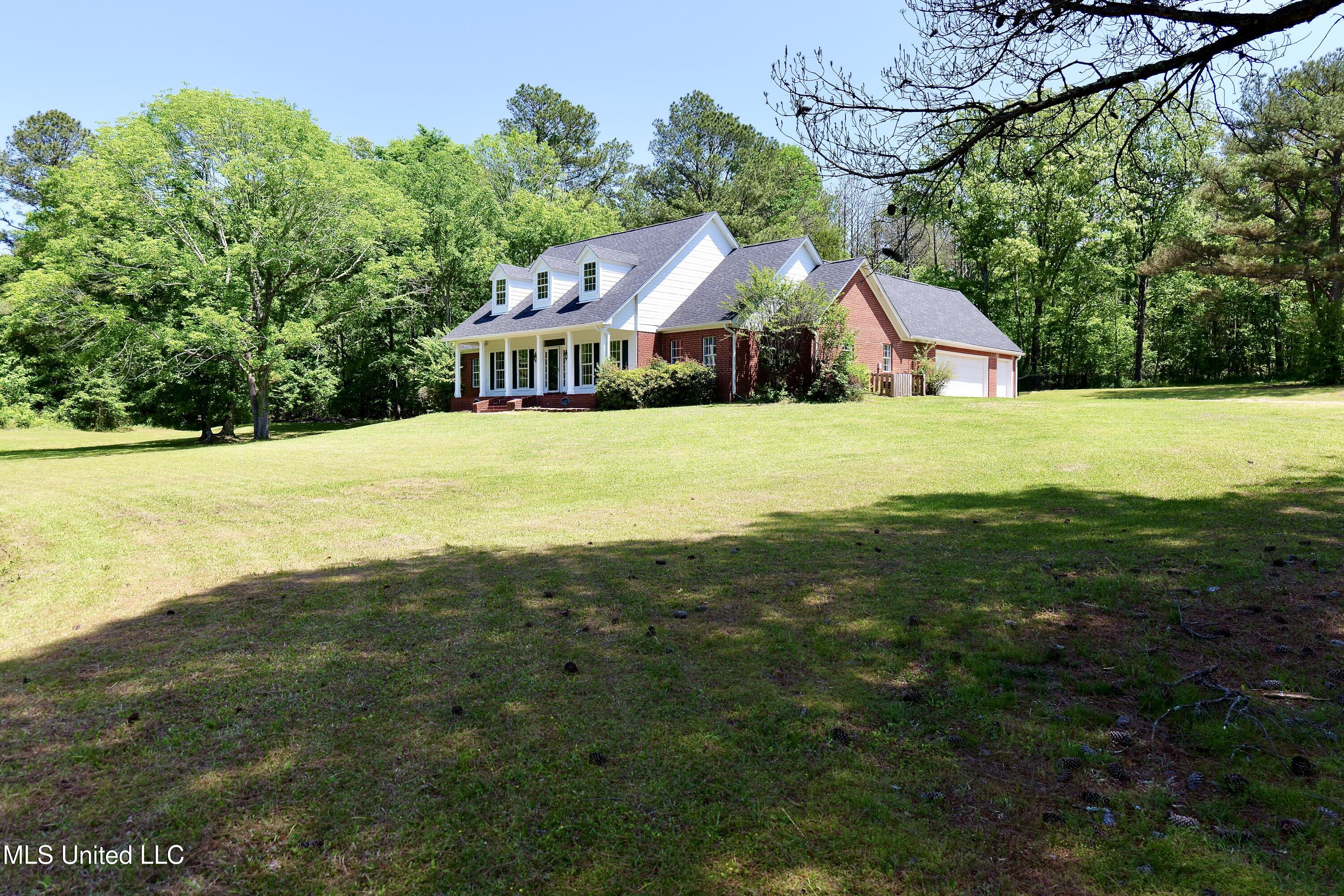 120 Timber Green Lane, Canton, Mississippi image 1