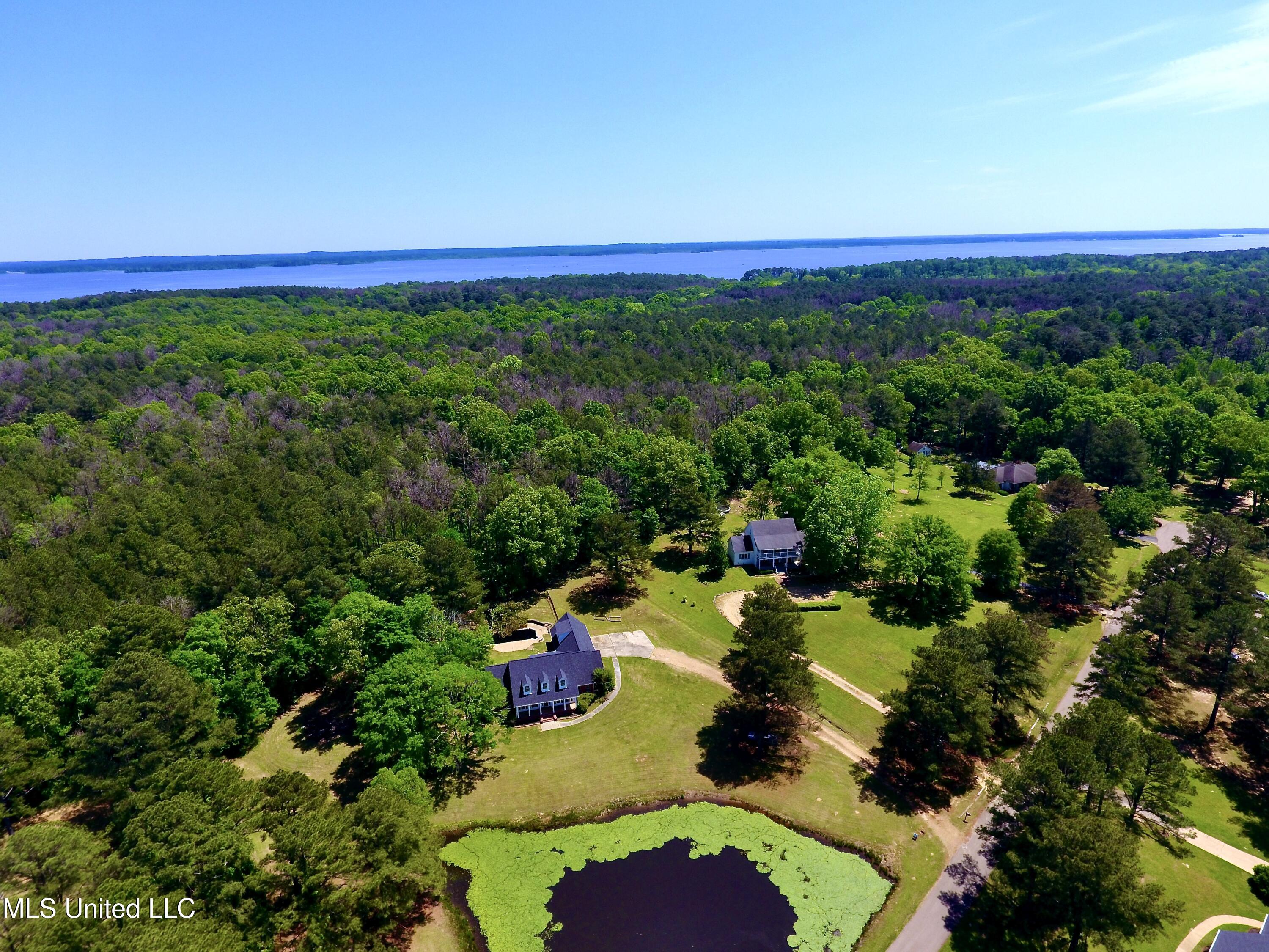 120 Timber Green Lane, Canton, Mississippi image 2
