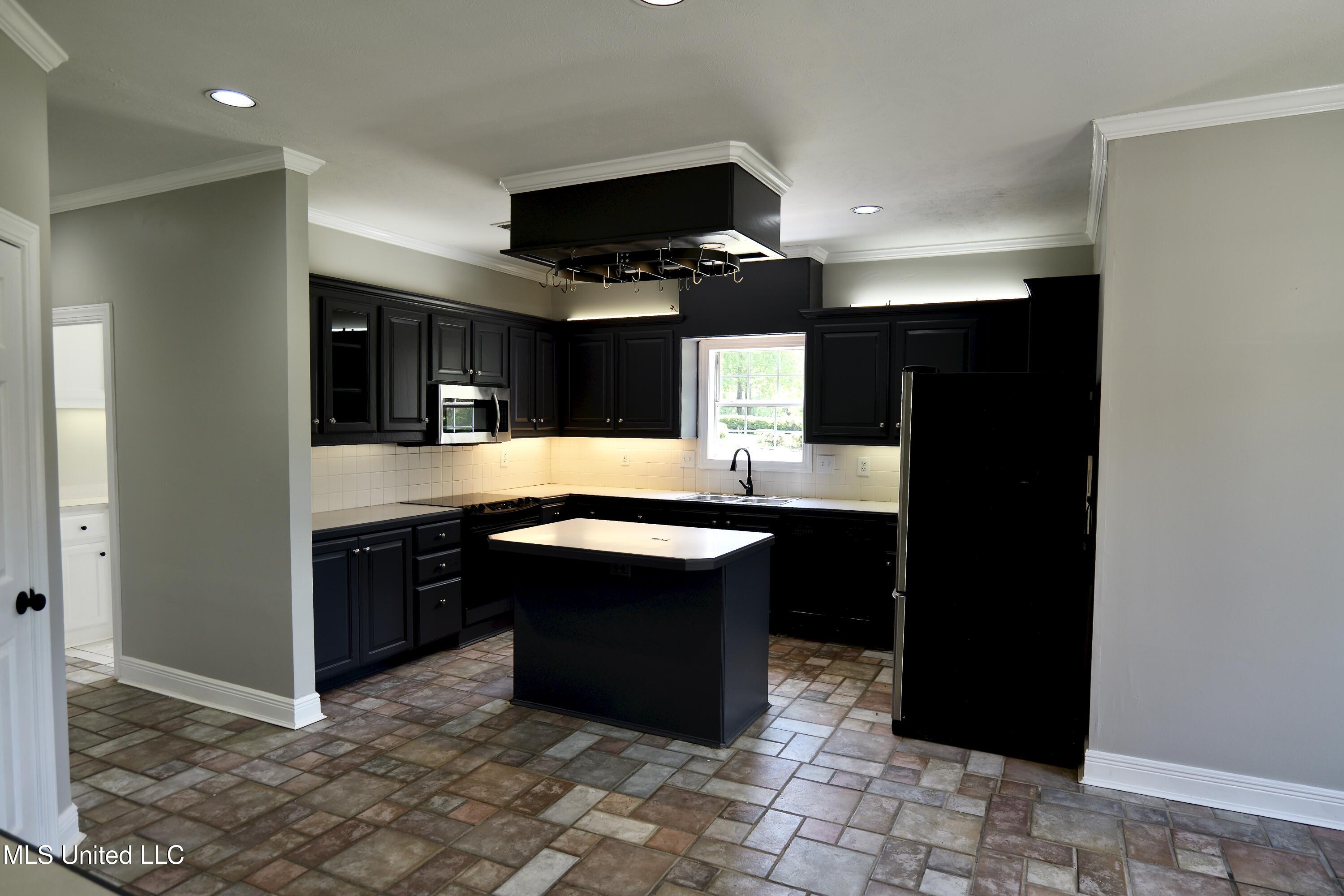 120 Timber Green Lane, Canton, Mississippi image 14