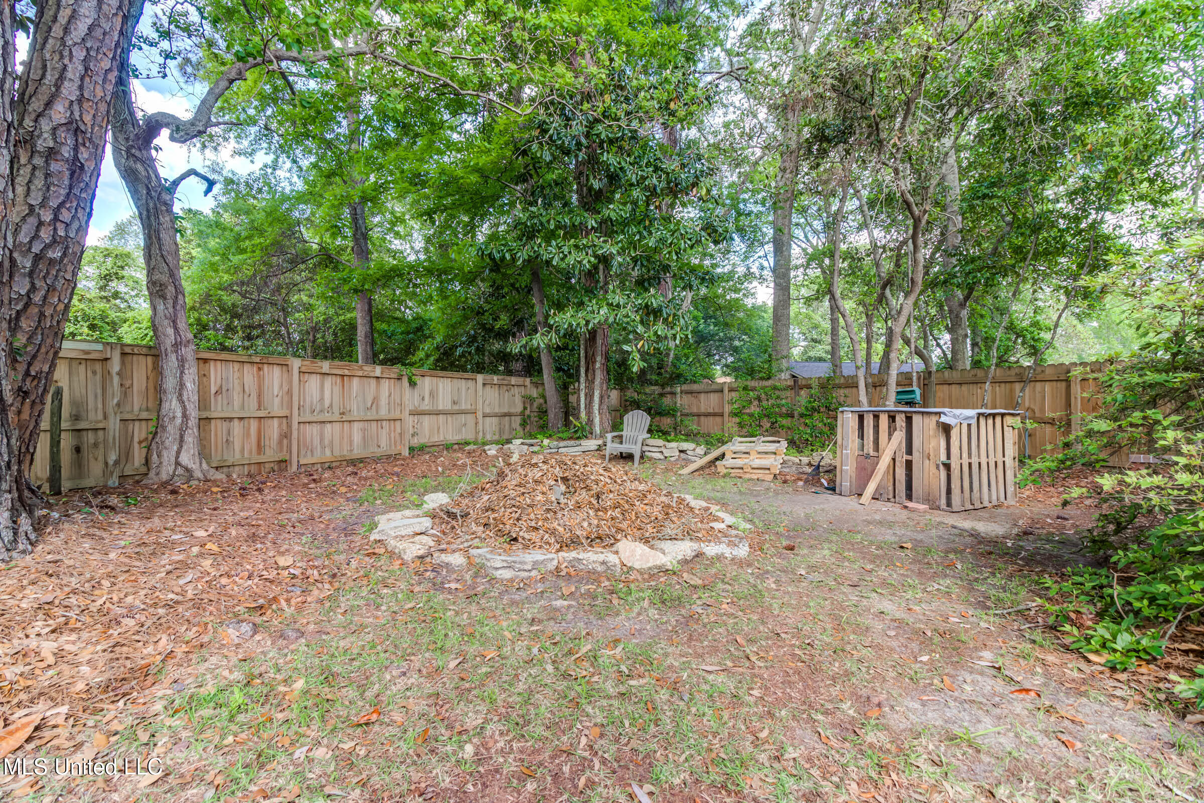 450 Whispering Pine Drive, Ocean Springs, Mississippi image 35
