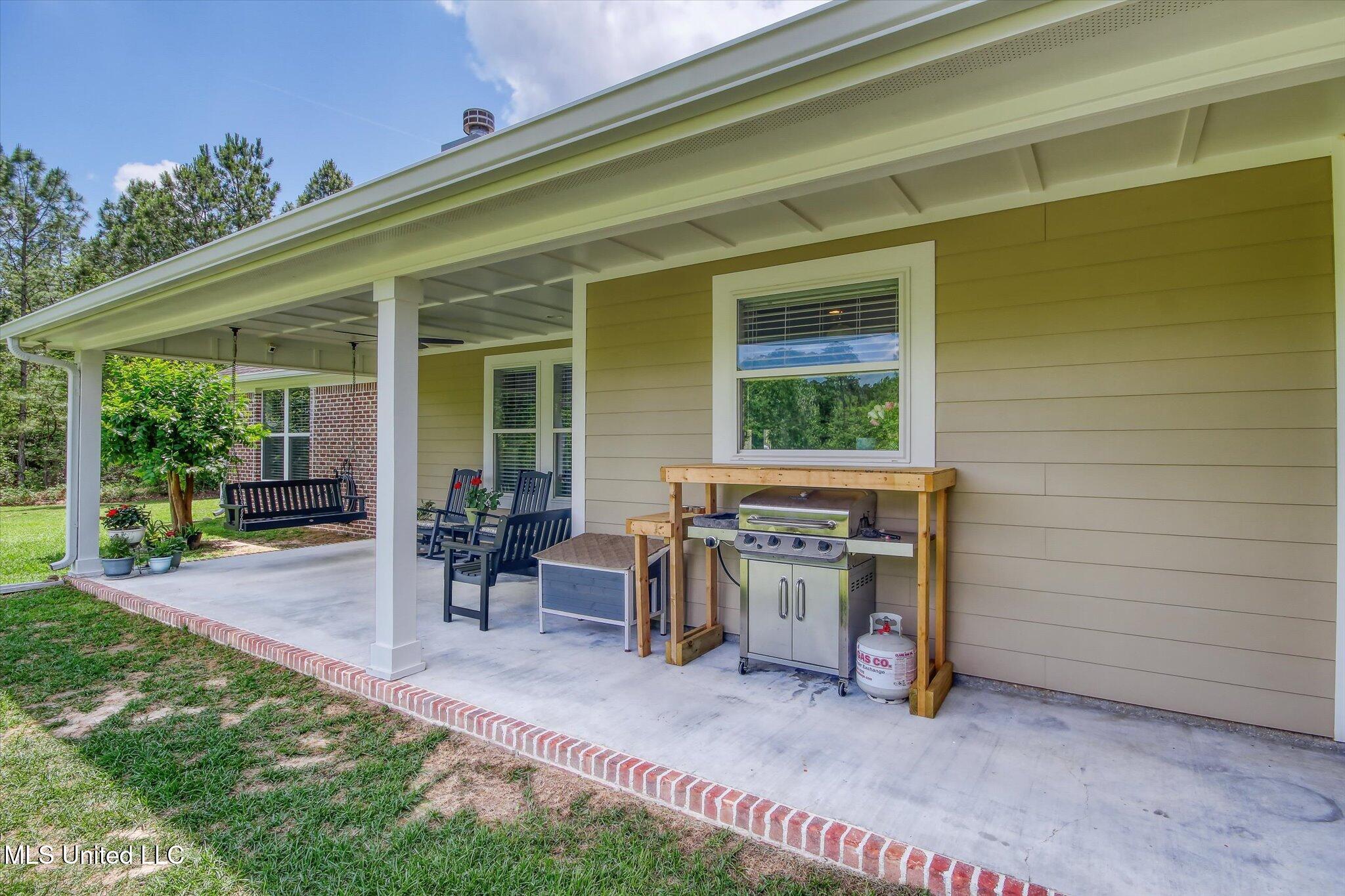 1010 Fenton Place Drive, Kiln, Mississippi image 34