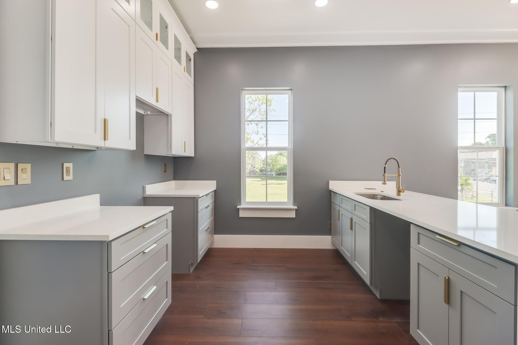 627 W Magnolia Street, Gulfport, Mississippi image 3