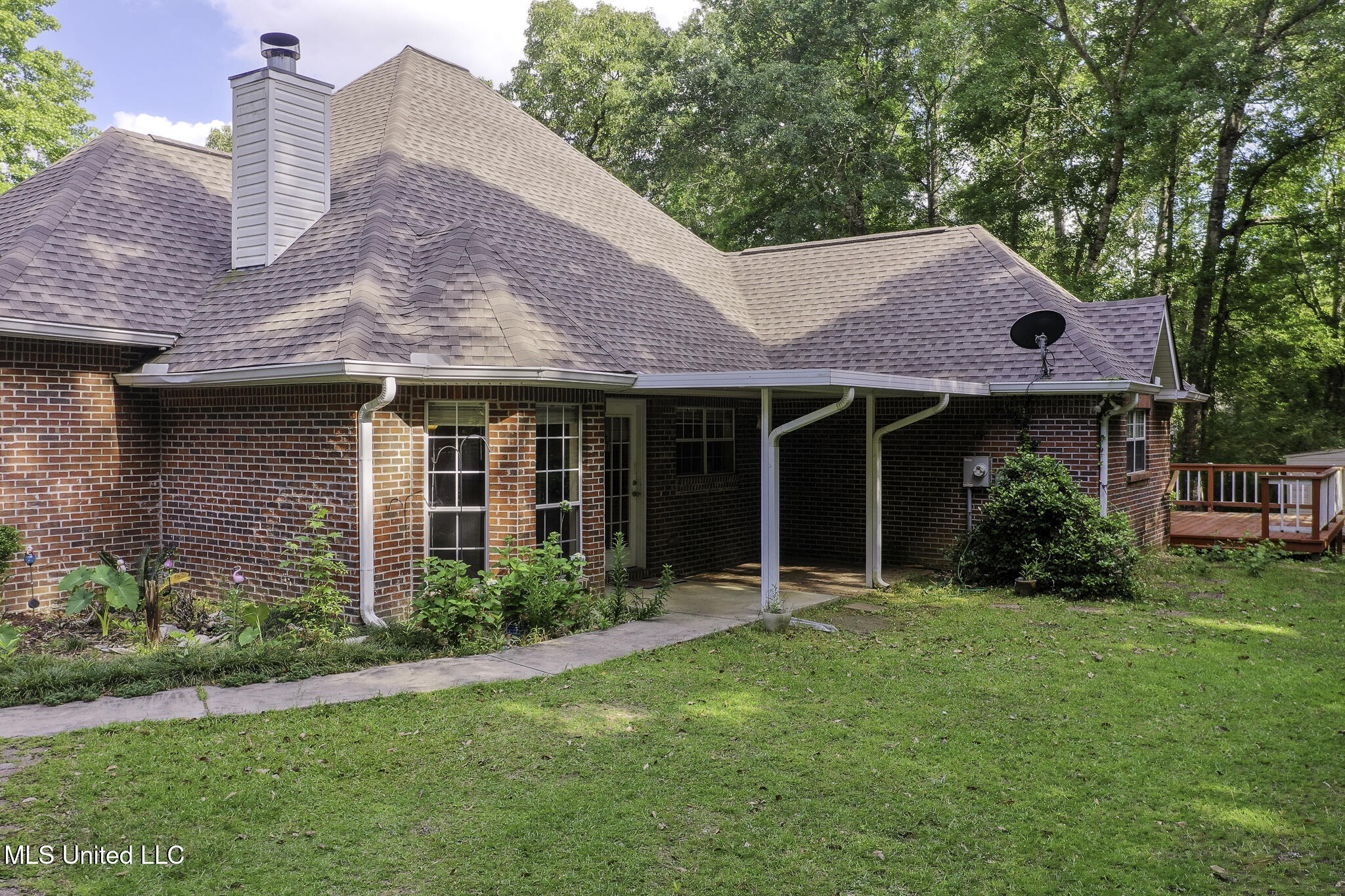 26 Running Stream Drive, Carriere, Mississippi image 2