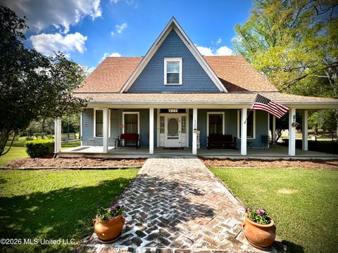 Homes For Sale - 429 N. Old Jackson Road<br/> Amite County, Liberty, MS 39645