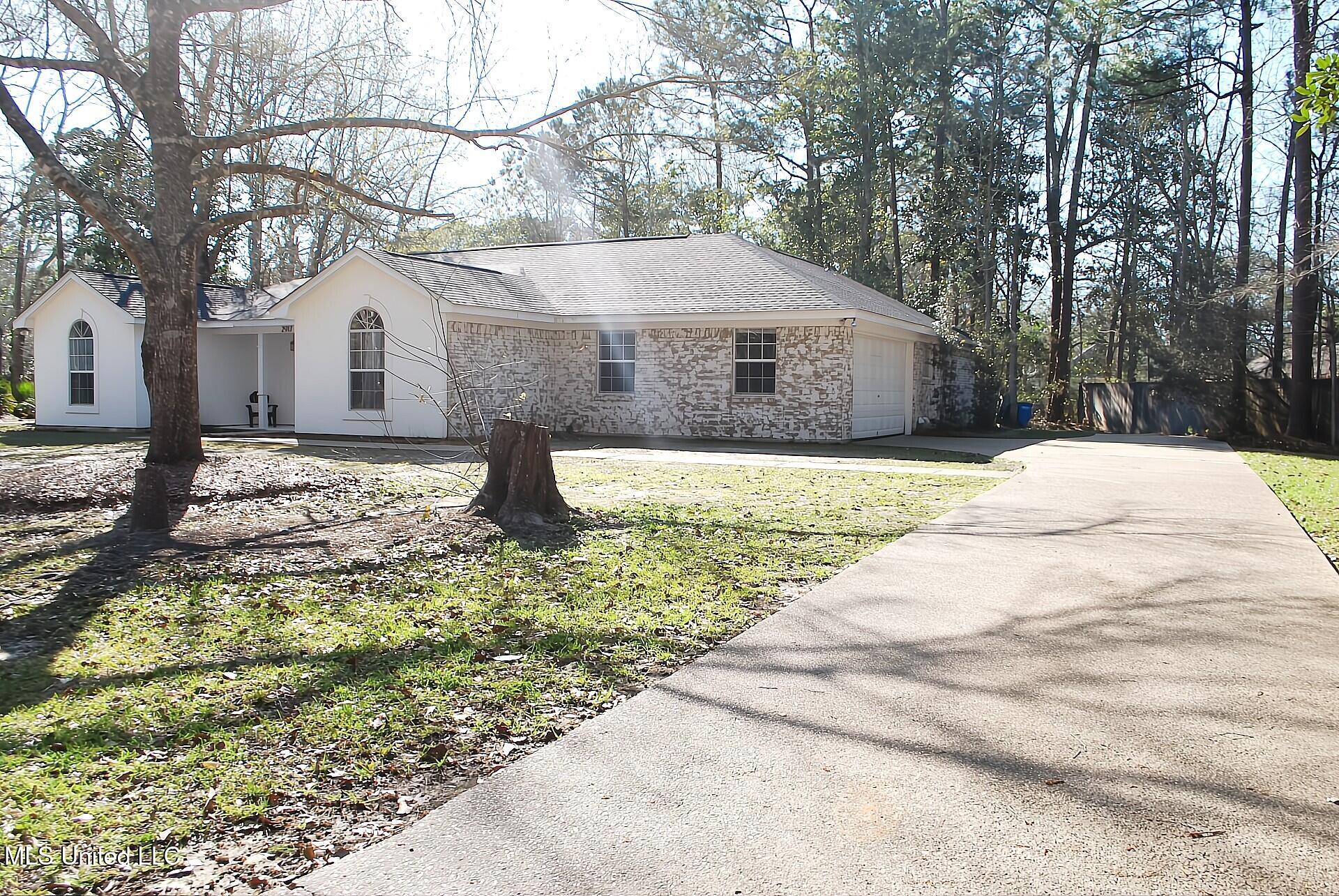 2917 N 4th Street, Ocean Springs, Mississippi image 3