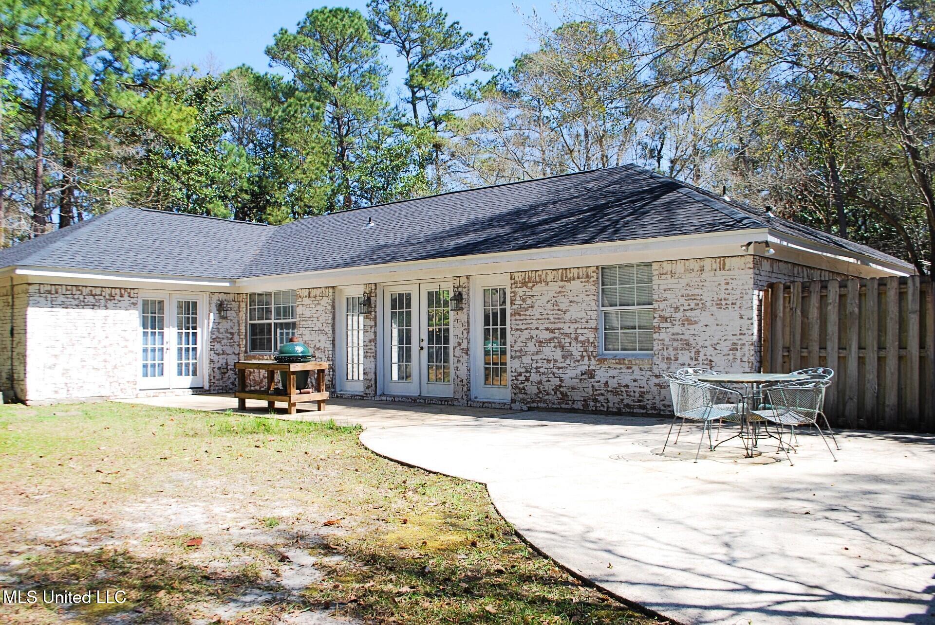 2917 N 4th Street, Ocean Springs, Mississippi image 6