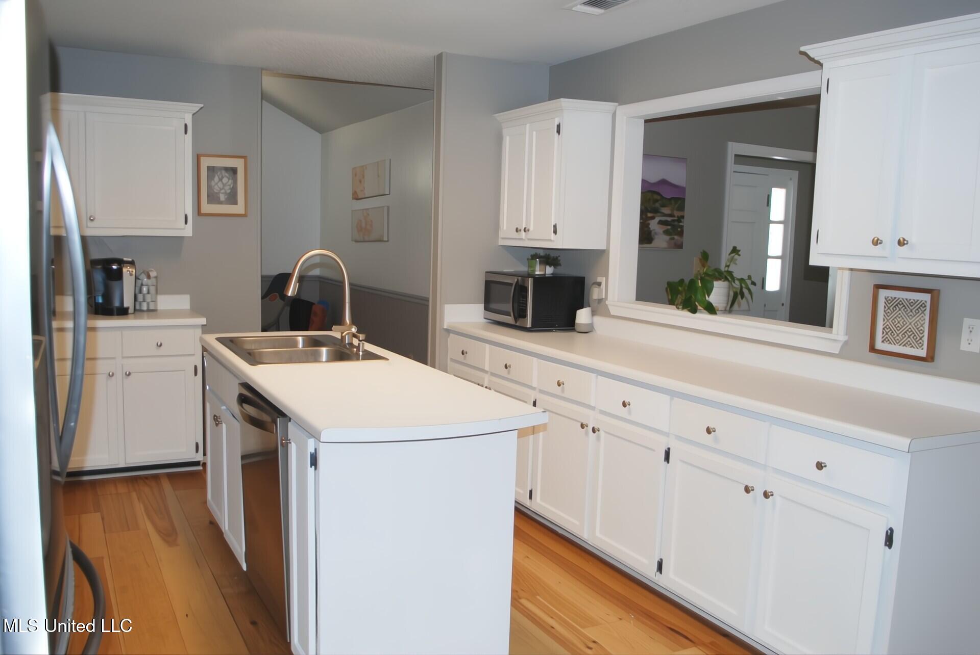 2917 N 4th Street, Ocean Springs, Mississippi image 12