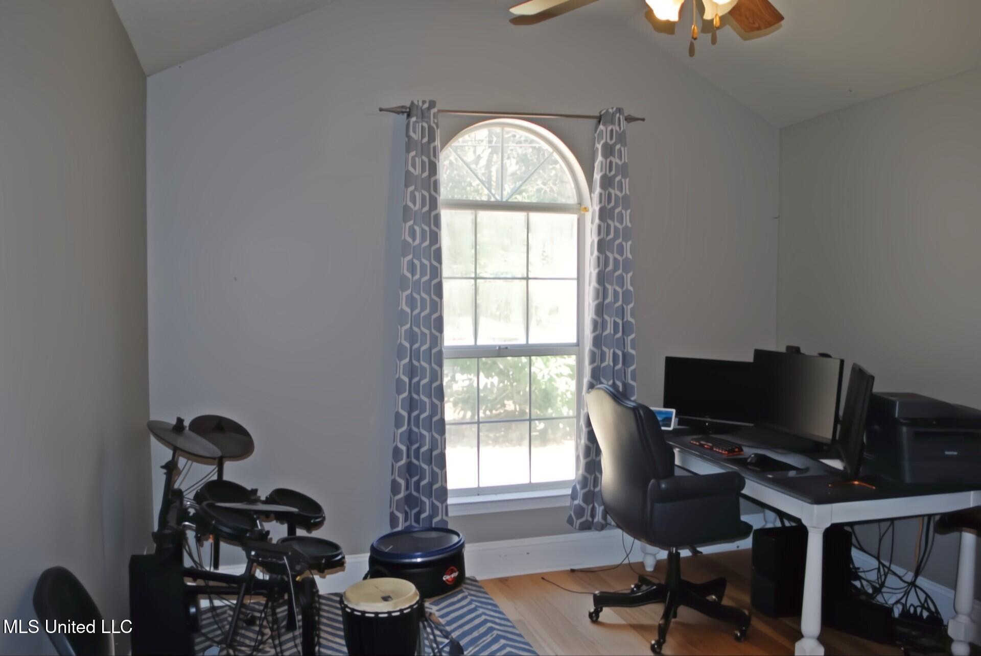 2917 N 4th Street, Ocean Springs, Mississippi image 15