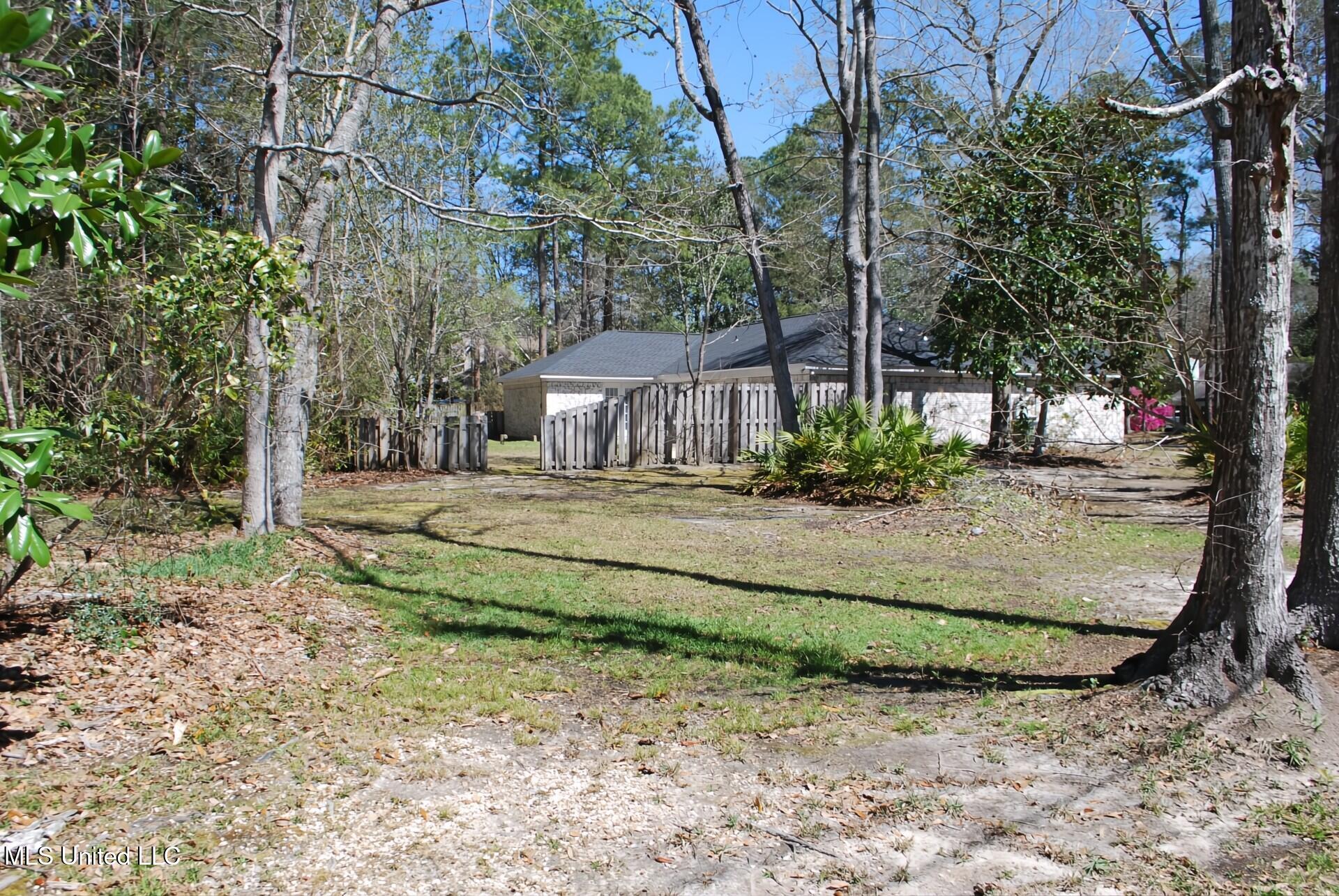 2917 N 4th Street, Ocean Springs, Mississippi image 5