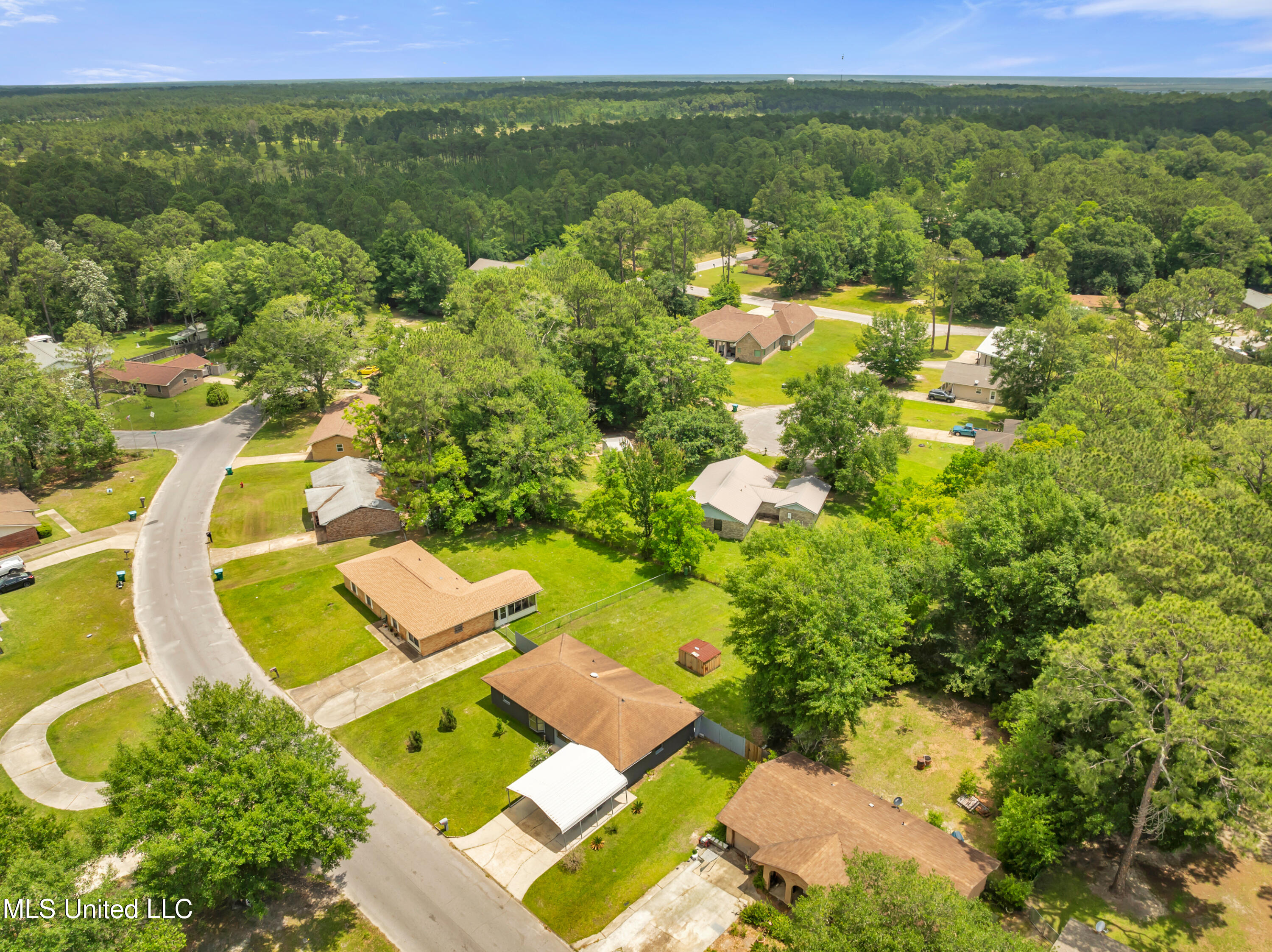 5608 Claresholm Drive, Gautier, Mississippi image 19
