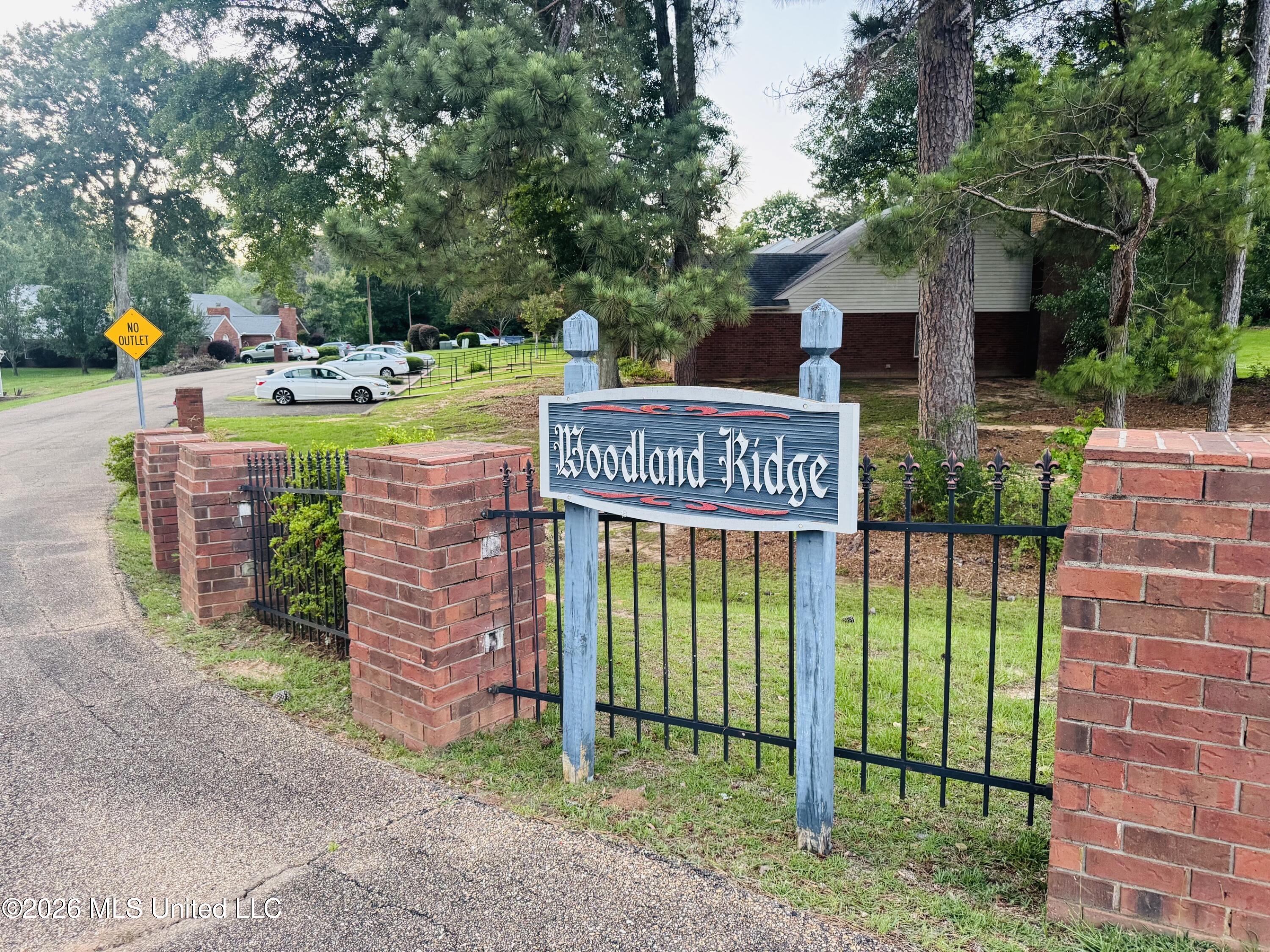 110 Woodland Ridge Drive