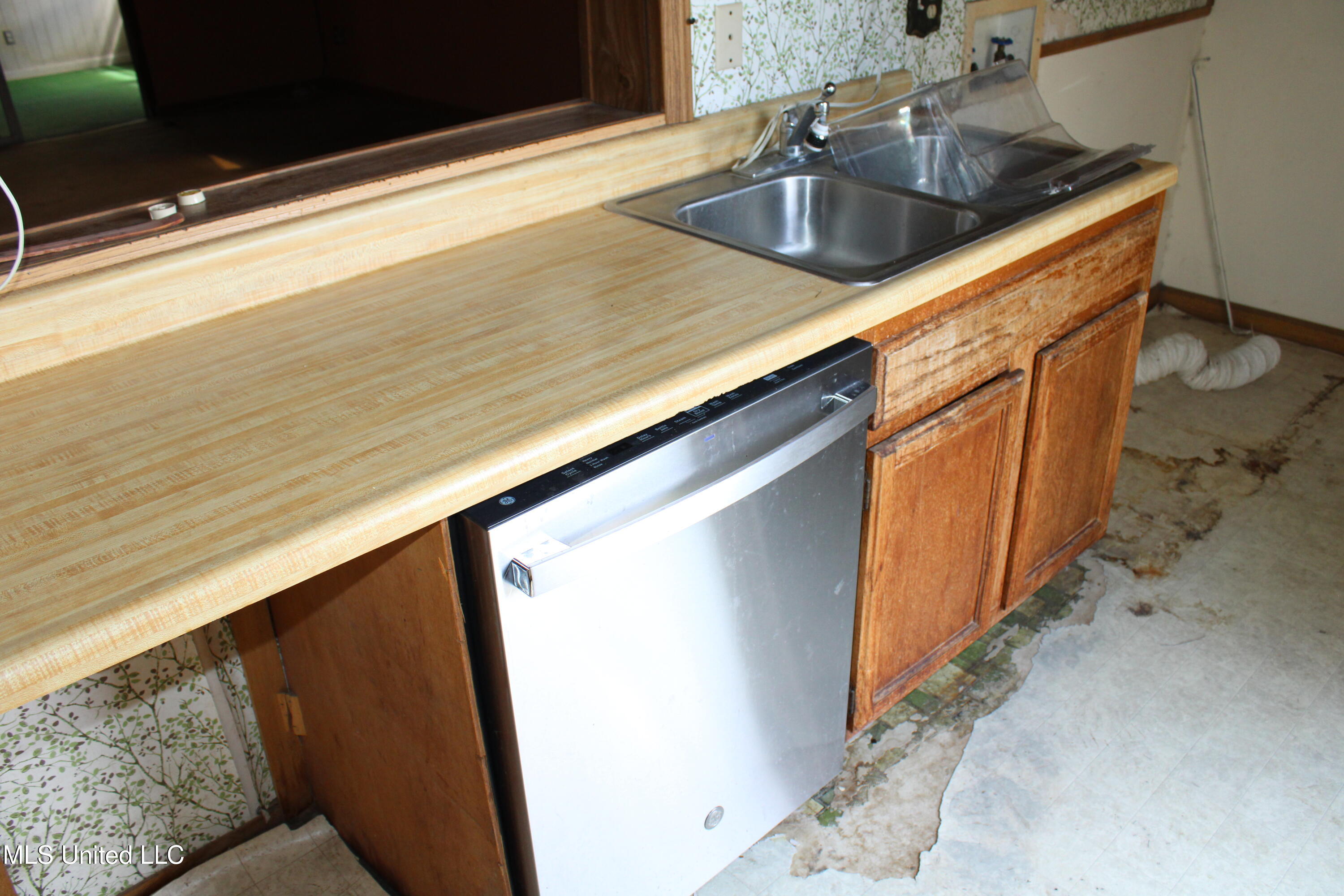 7000 Melrose Drive, Biloxi, Mississippi image 20