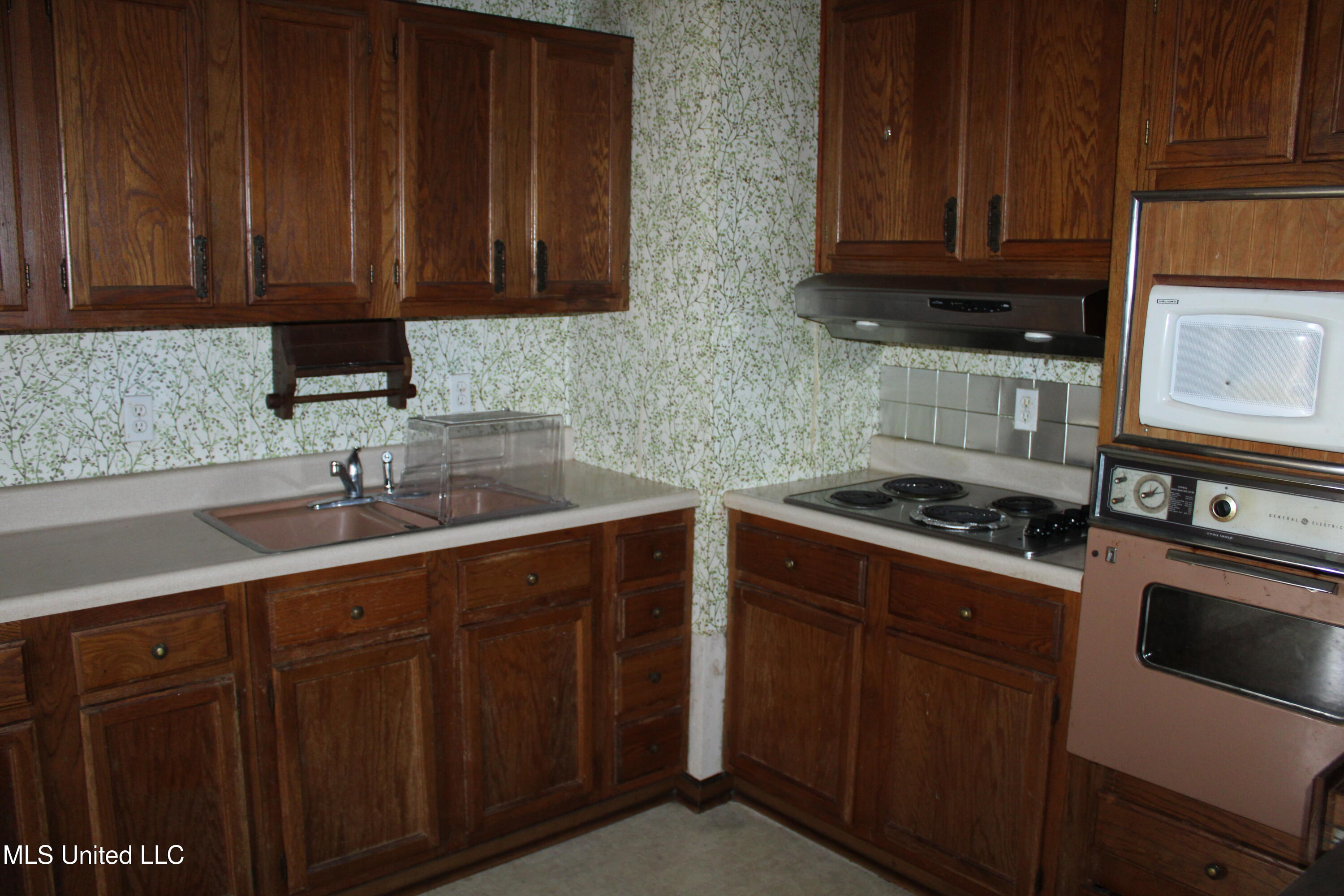 7000 Melrose Drive, Biloxi, Mississippi image 16