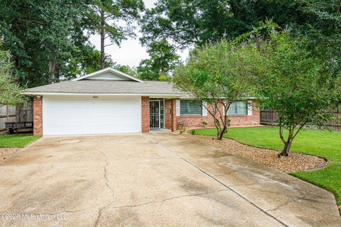Homes For Sale - 1480 Westbrook Road<br/> Hinds County, Jackson, MS 39211
