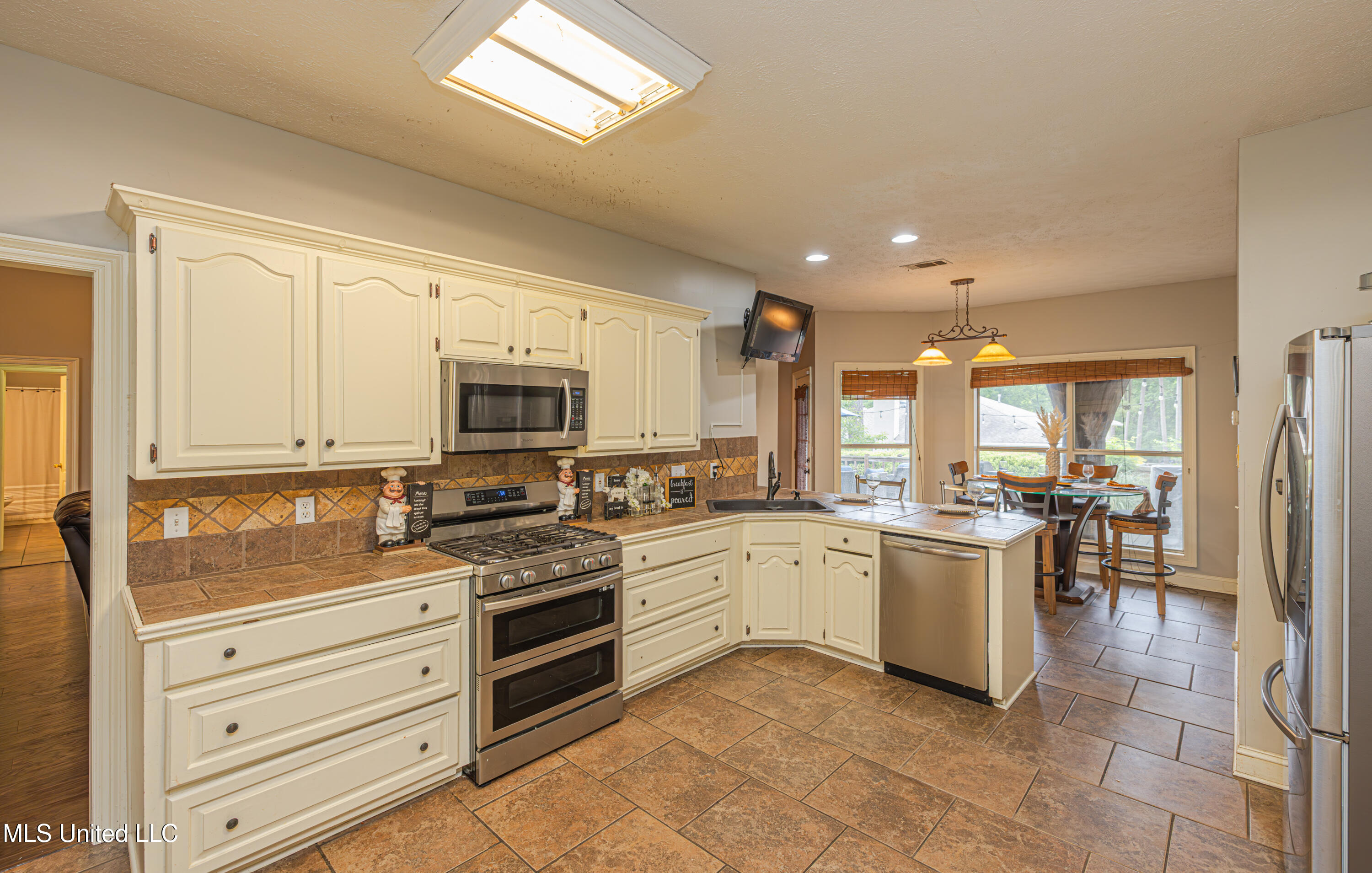 214 Deerfield Club Drive, Canton, Mississippi image 19