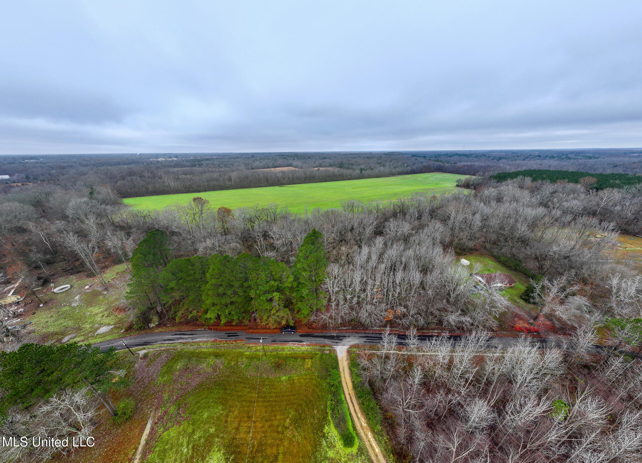 73 Valley Drive, Byhalia, Mississippi image 1