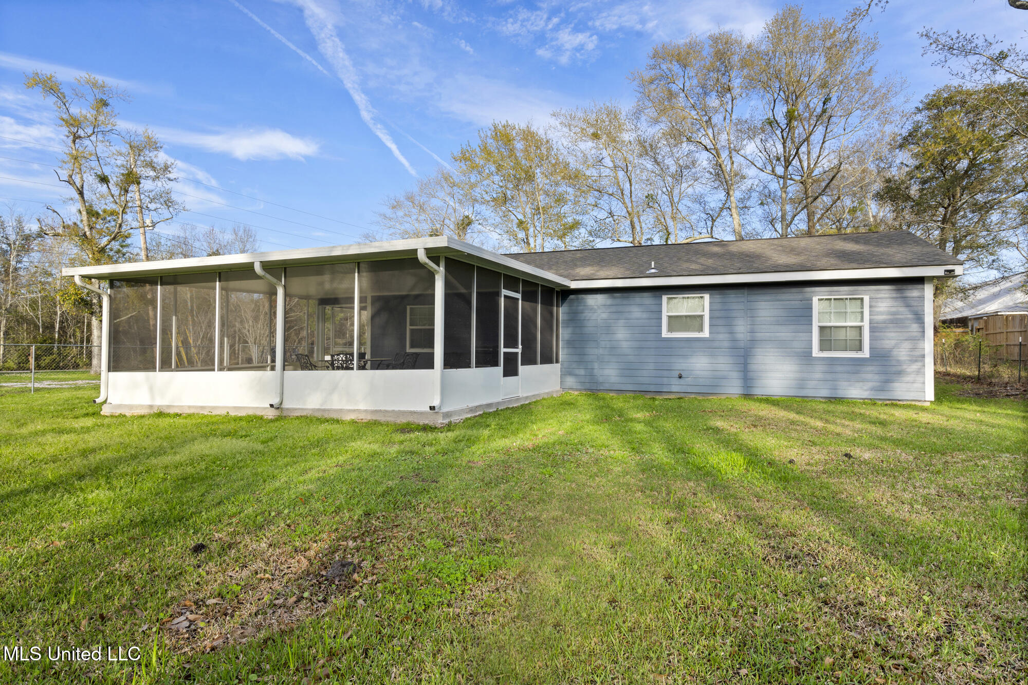 10085 Paradise Lane, Bay Saint Louis, Mississippi image 19