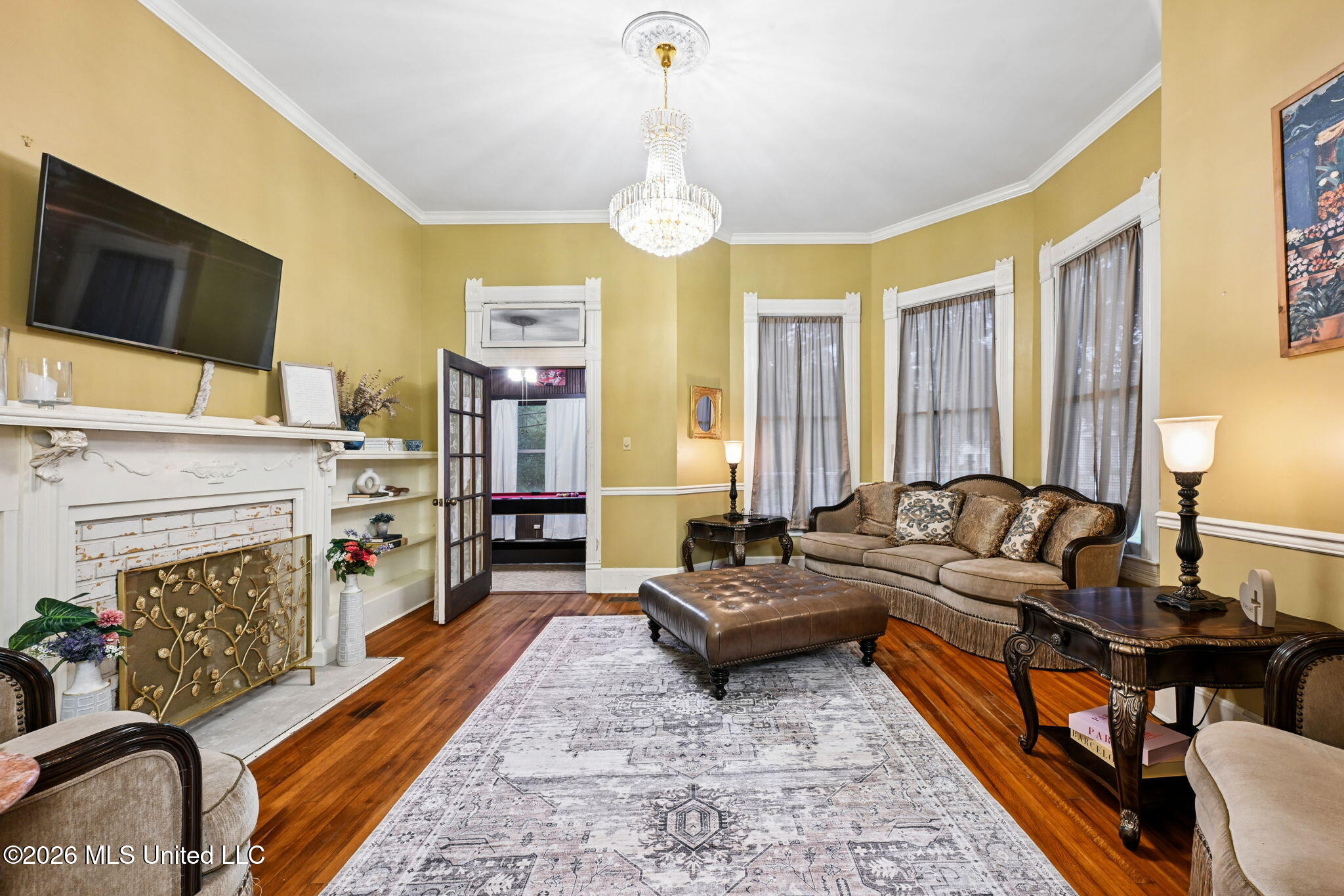 102 W Myrtle Street