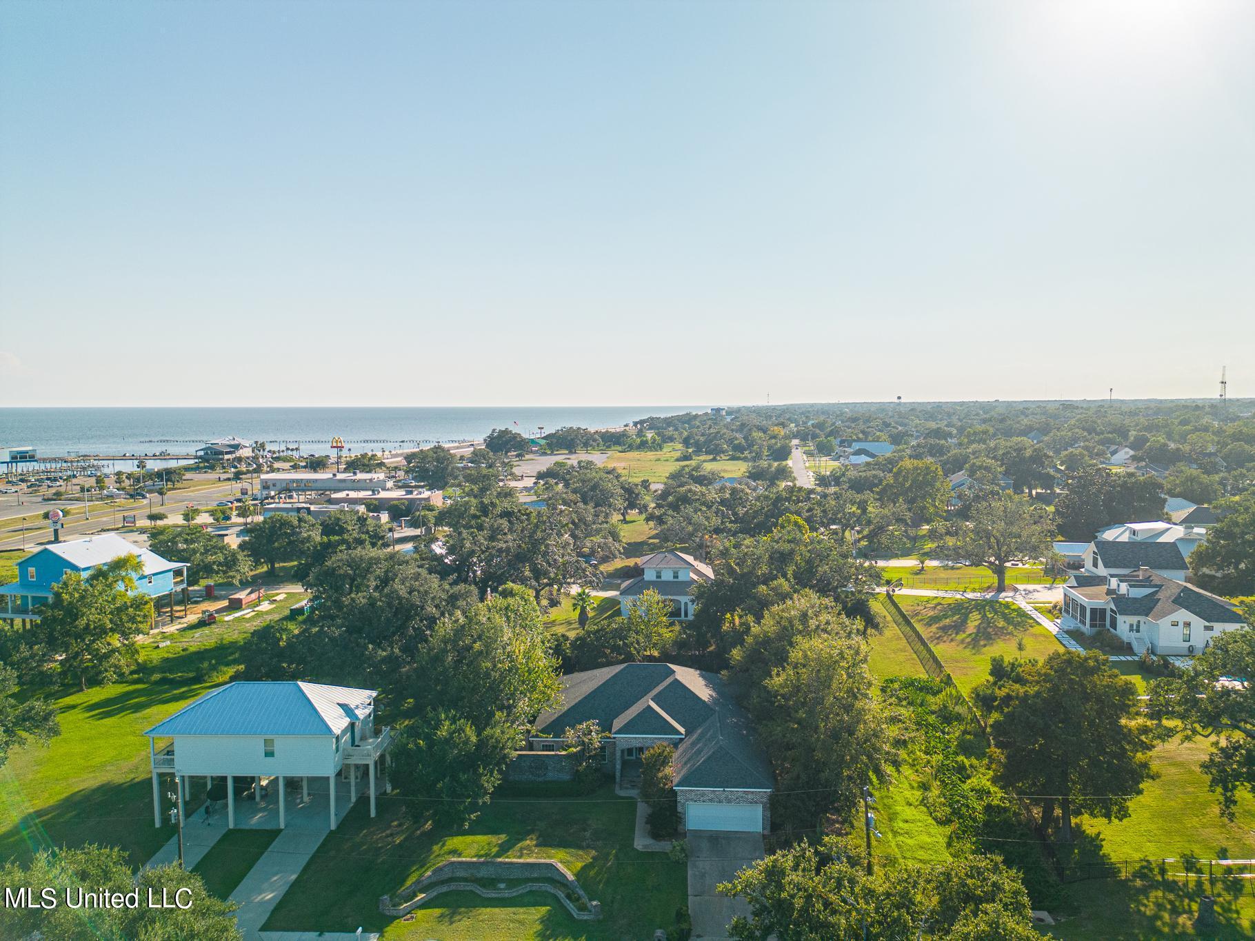 410 Gulf View Avenue, Long Beach, Mississippi image 8